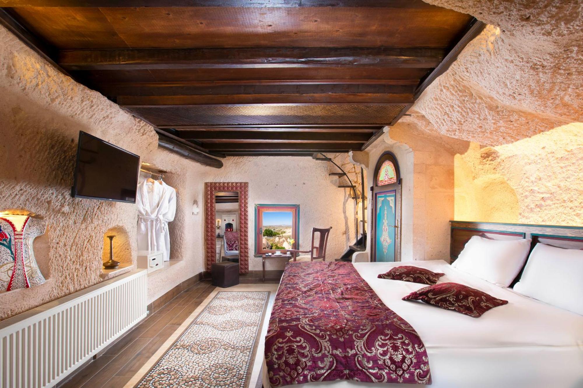 Cappadocia Fairy Chimneys Selfie Cave - Special Class 5*