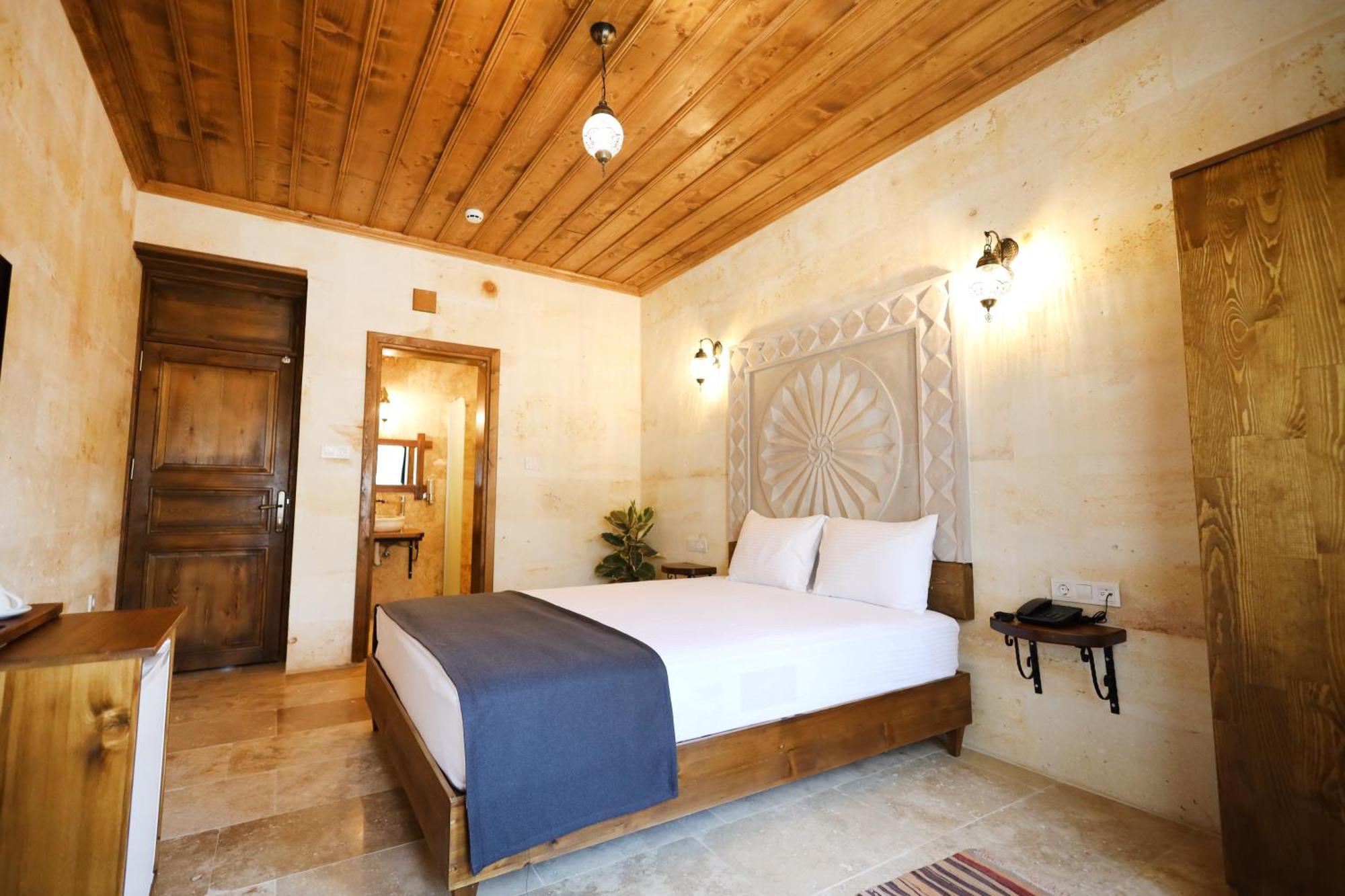Rocca Stone House Hotel