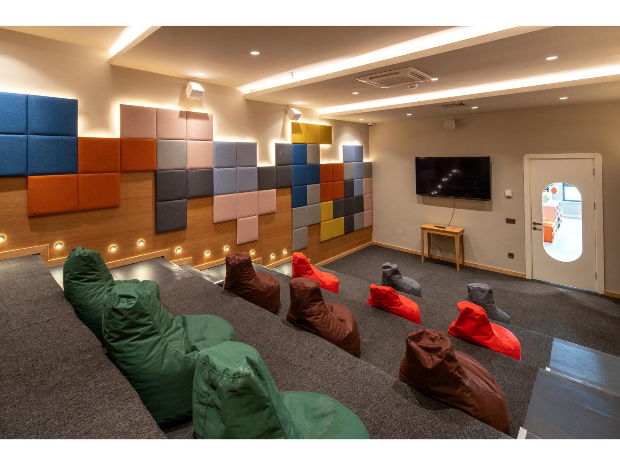 Hotel Swandor & -