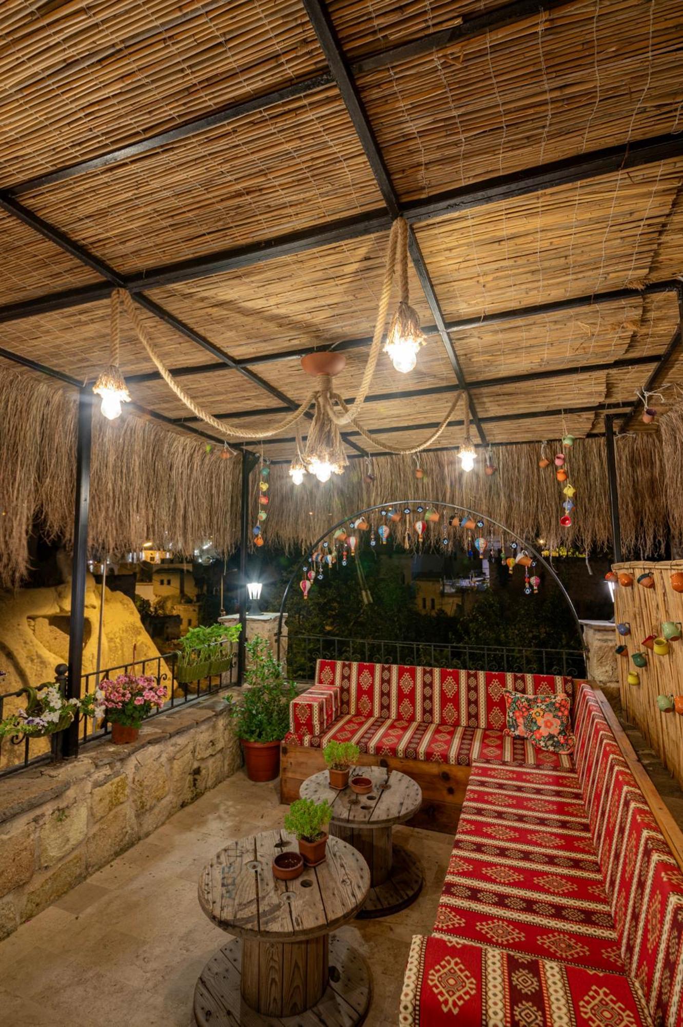 Shiraz Cave Cappadocia * Urgup