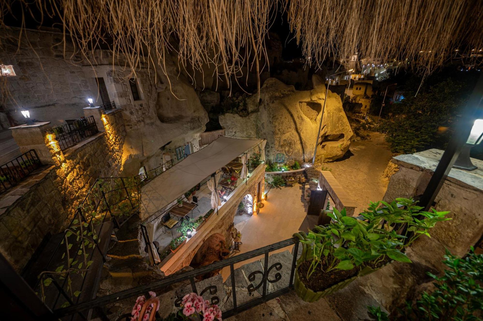 Shiraz Cave Cappadocia * Urgup