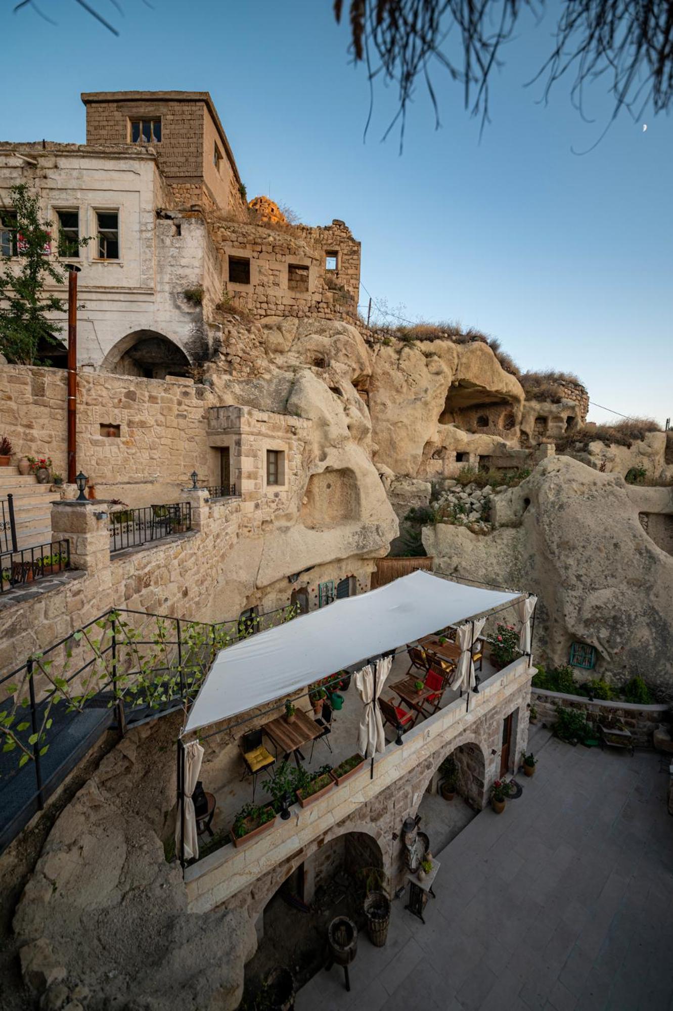 Shiraz Cave Cappadocia Bed & Breakfast
