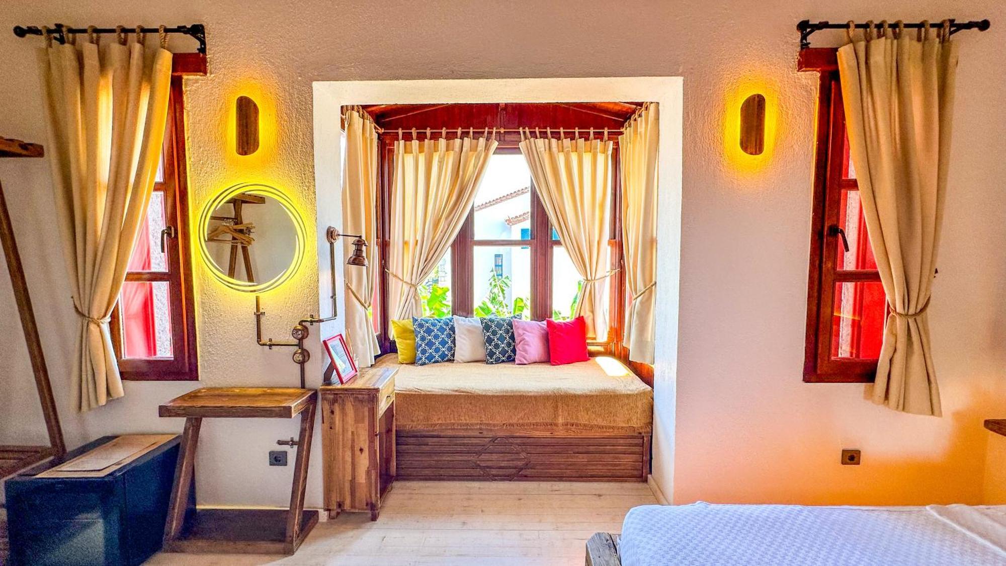 Banana Food & - Adults Only Hotel 3*