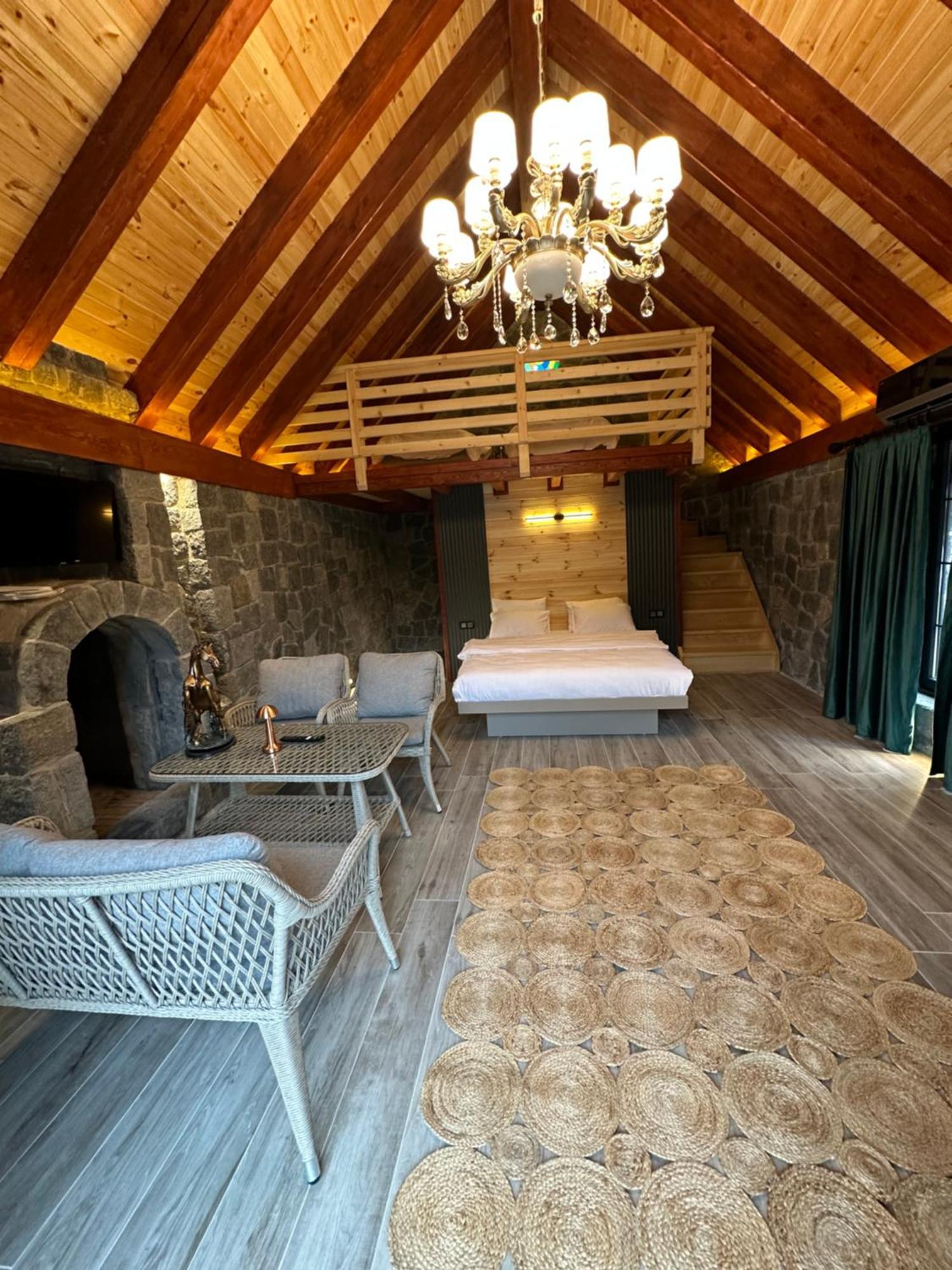Oezen Apartment *