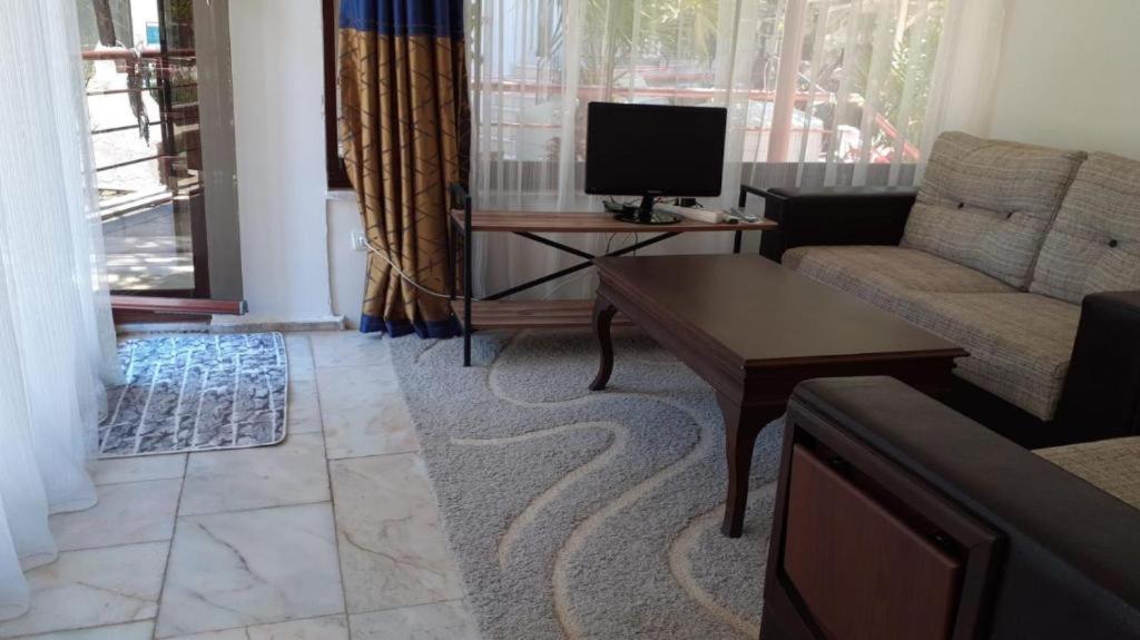 *** Beyaz *** Apartment