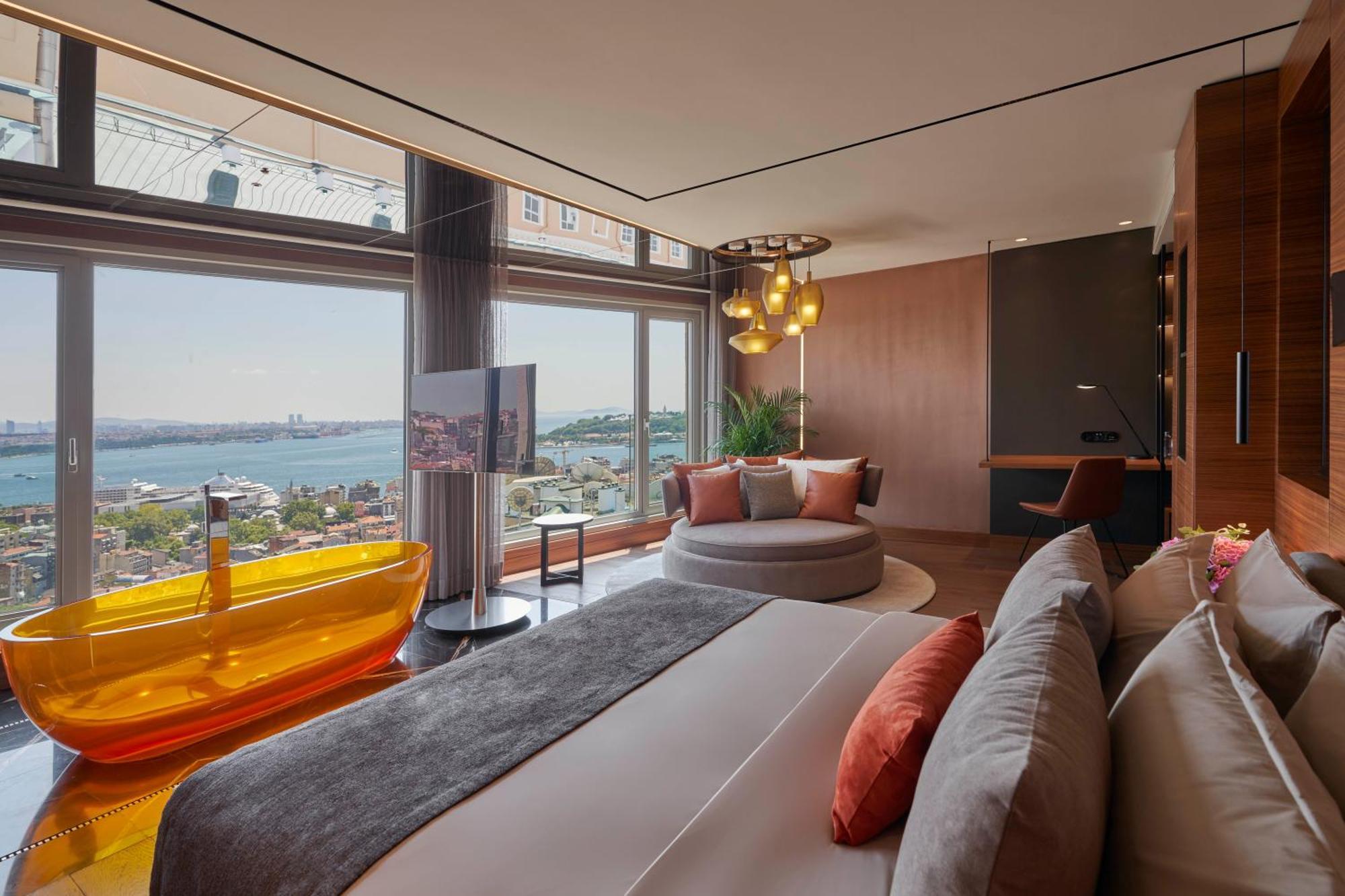 Richmond Hotel 4*