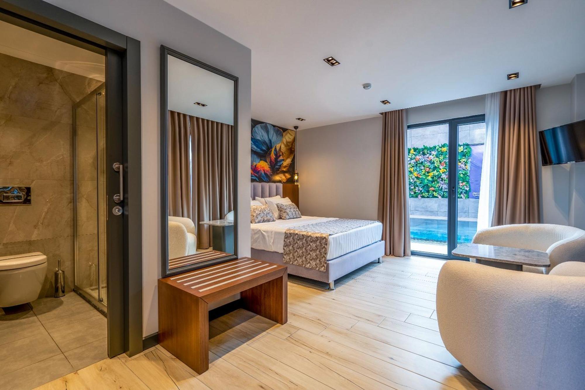 La Miel Hotel