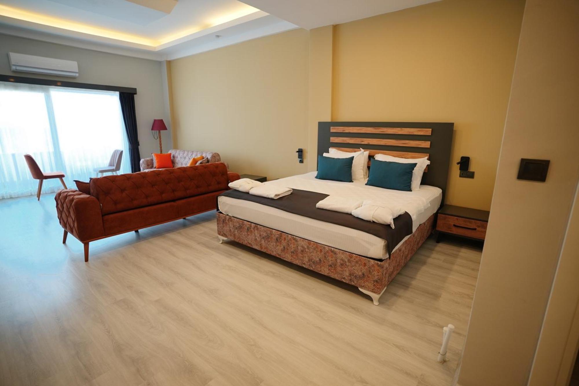 Hotel Sevilla *