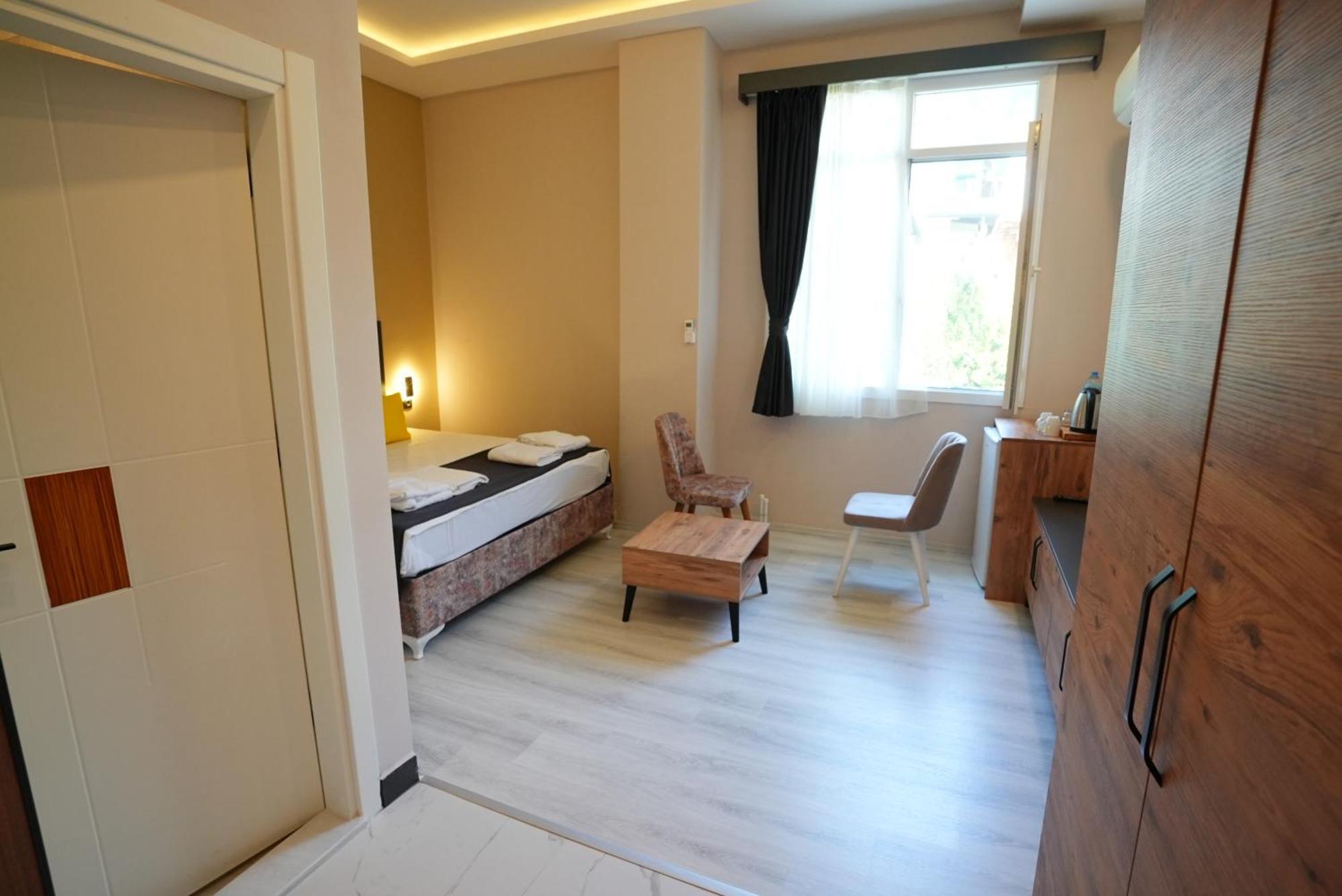 Sevilla Hotel *
