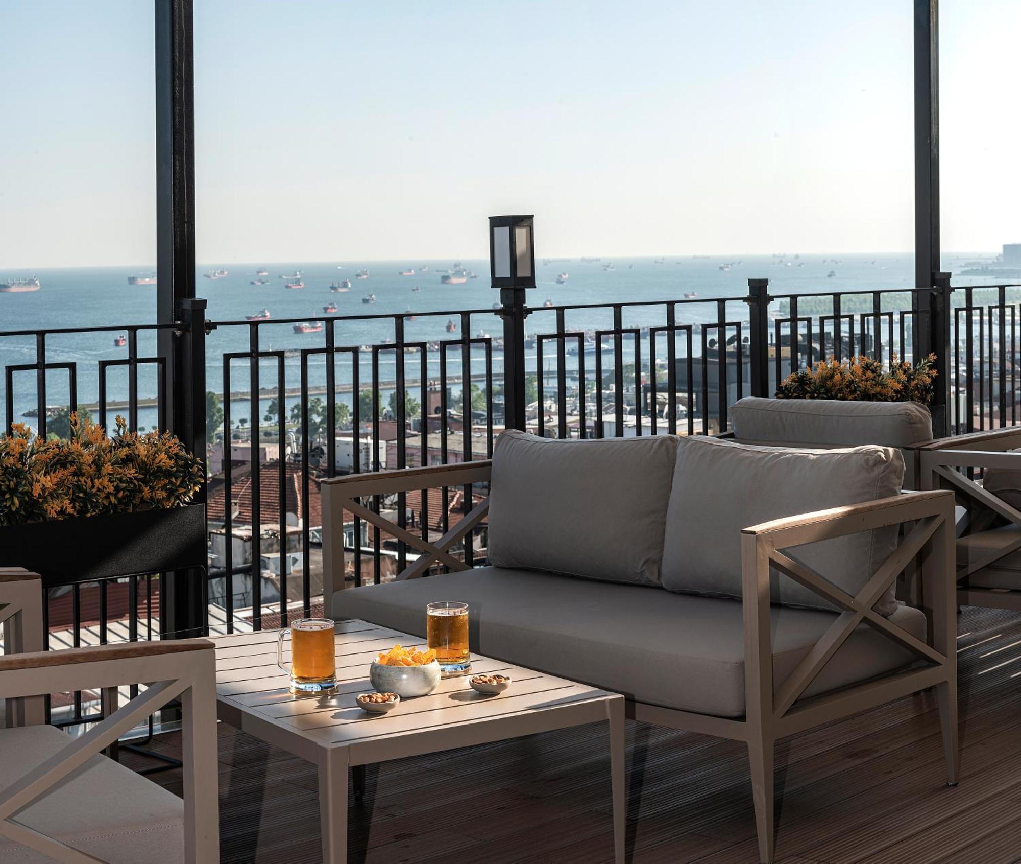 Aprilis - Special Category 4* Istanbul