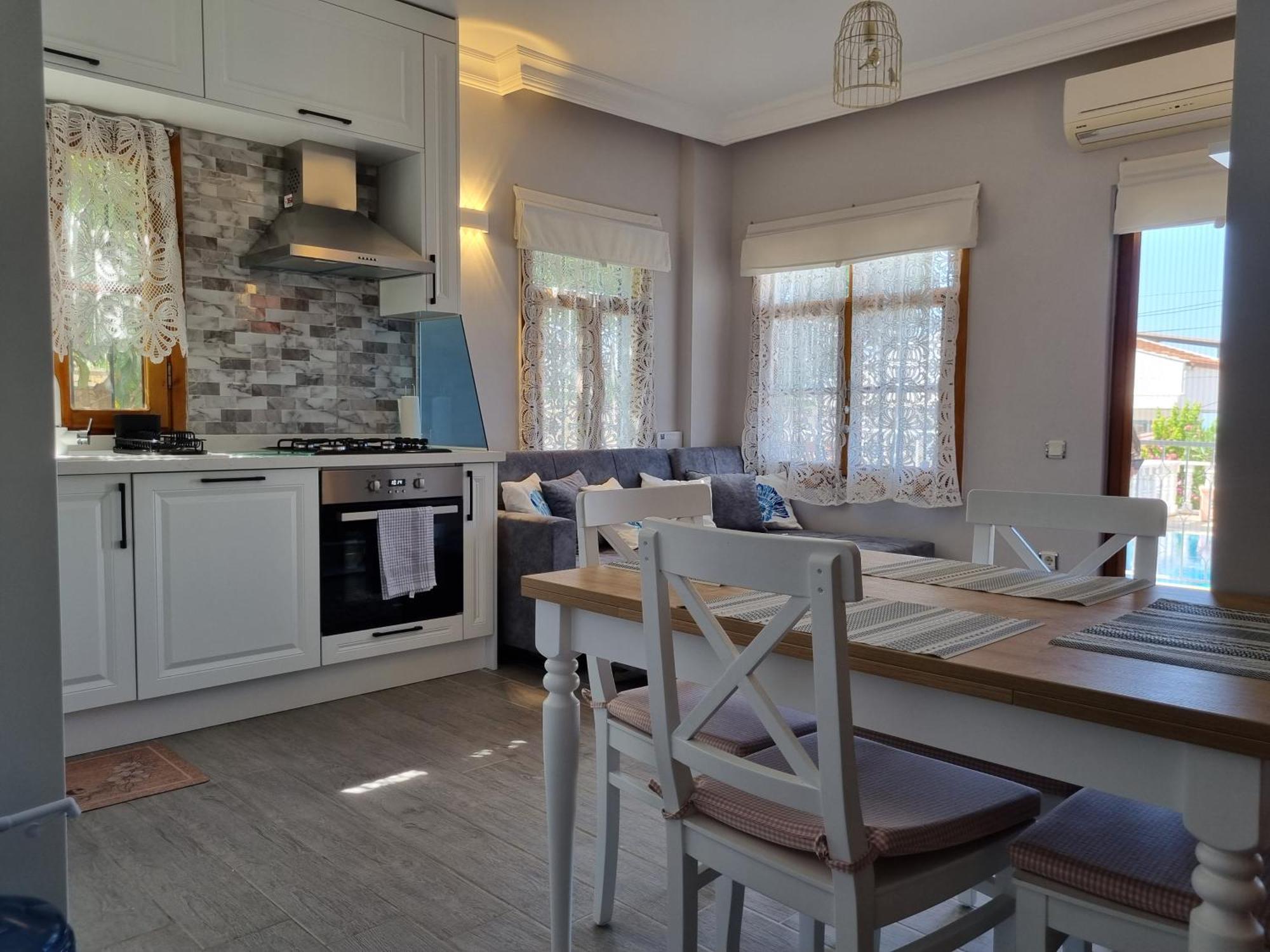 Centre Bijou - Walk To Town And Apartment *