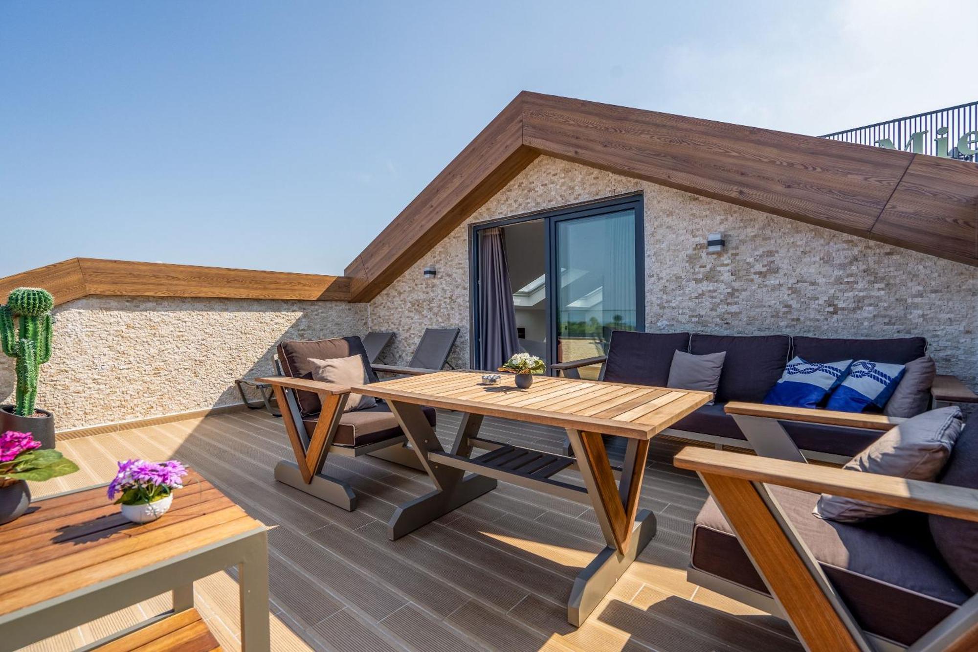 La Miel Hotel