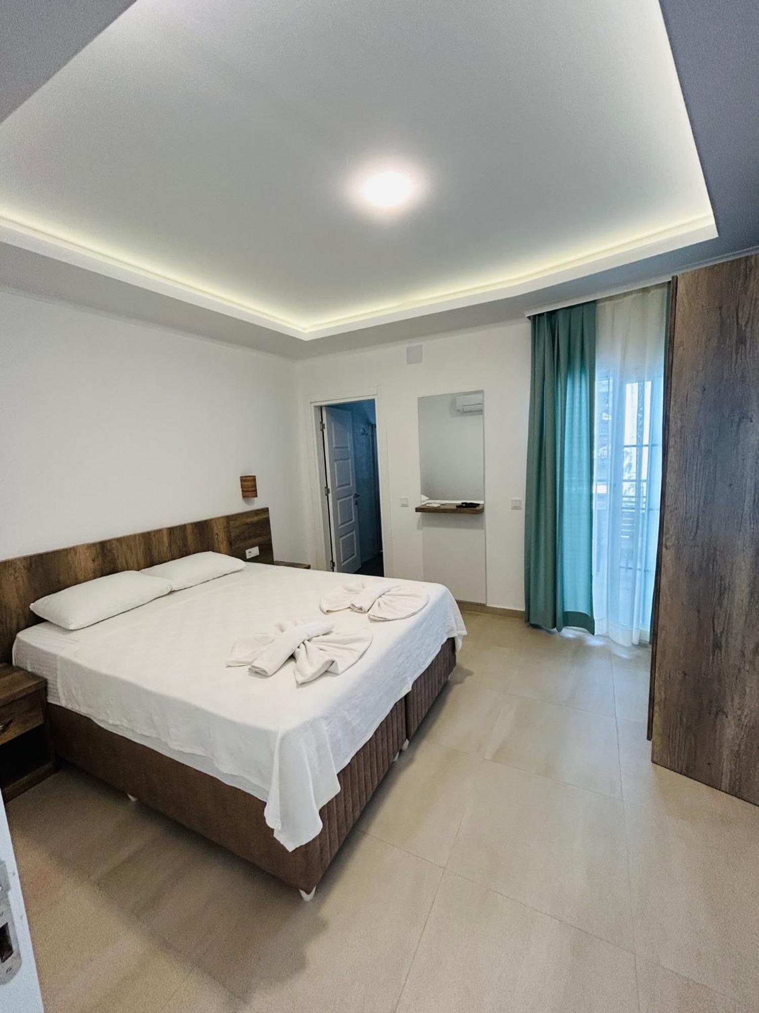 Hotel Dekatria Rooms&aparts