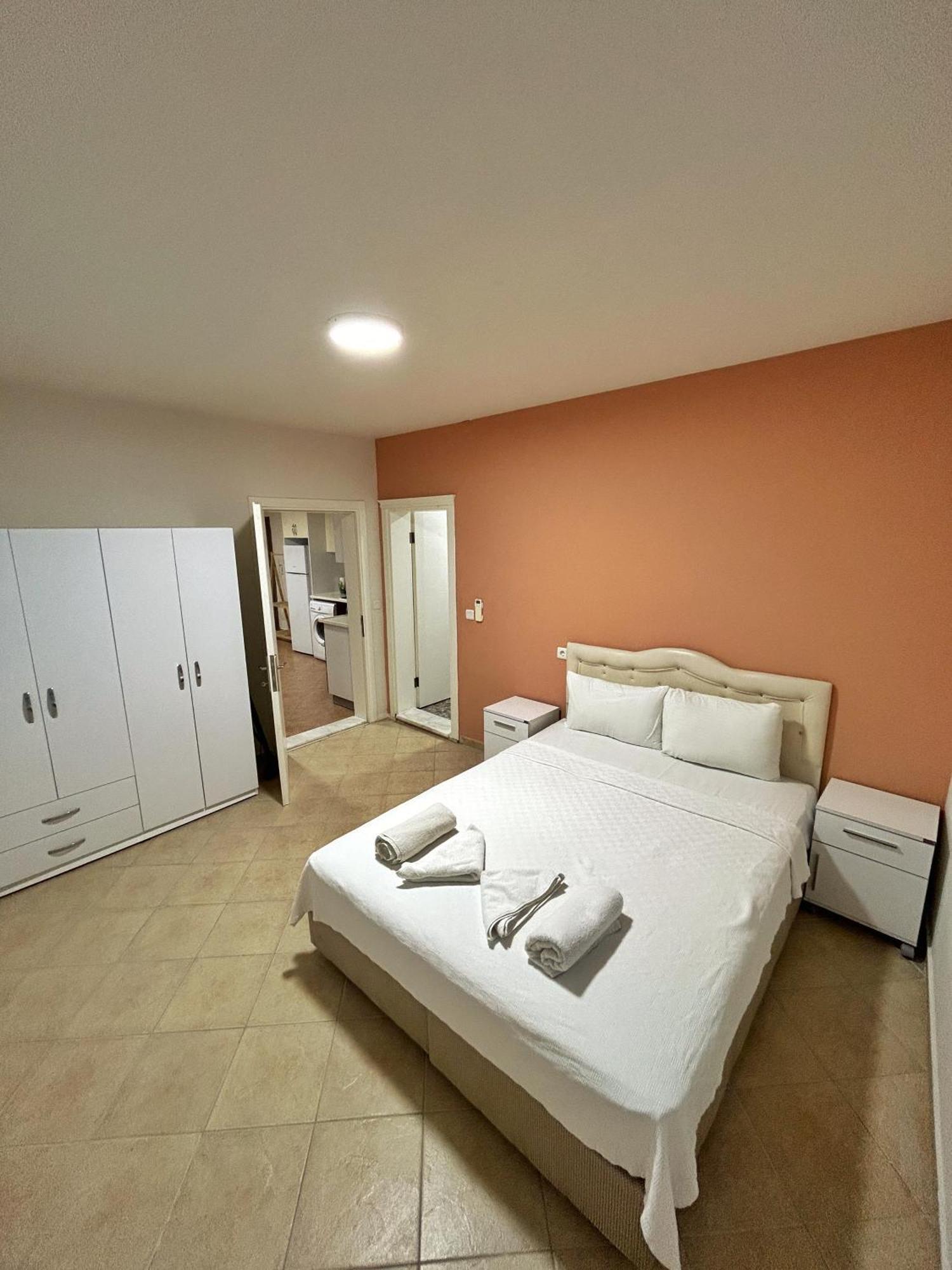 Loca Centre Apartment *