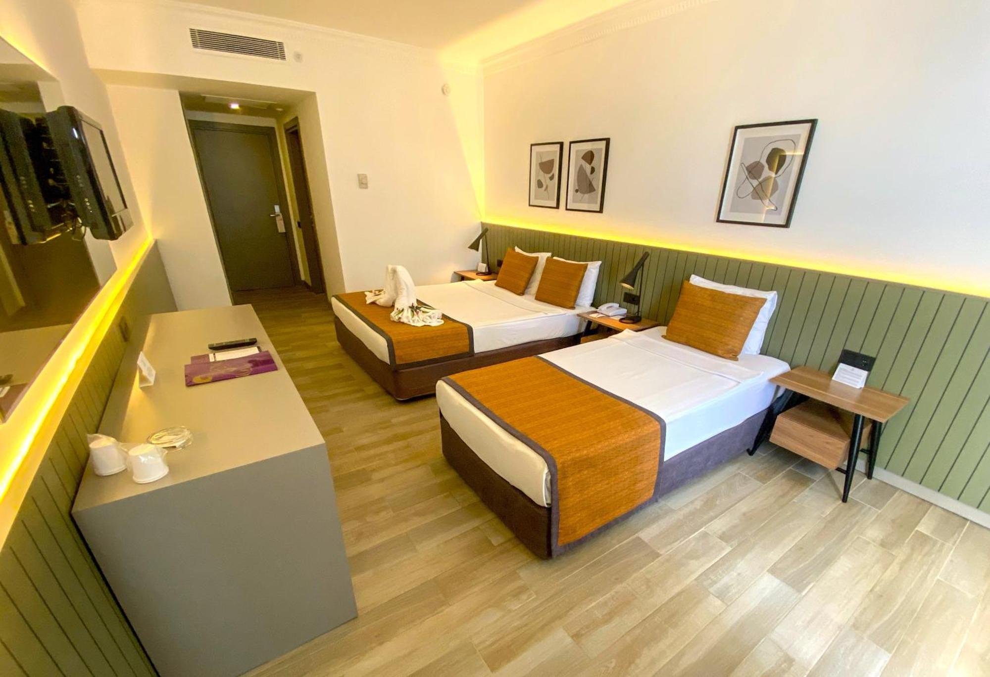 Queen's Park Goynuk Hotel 5*