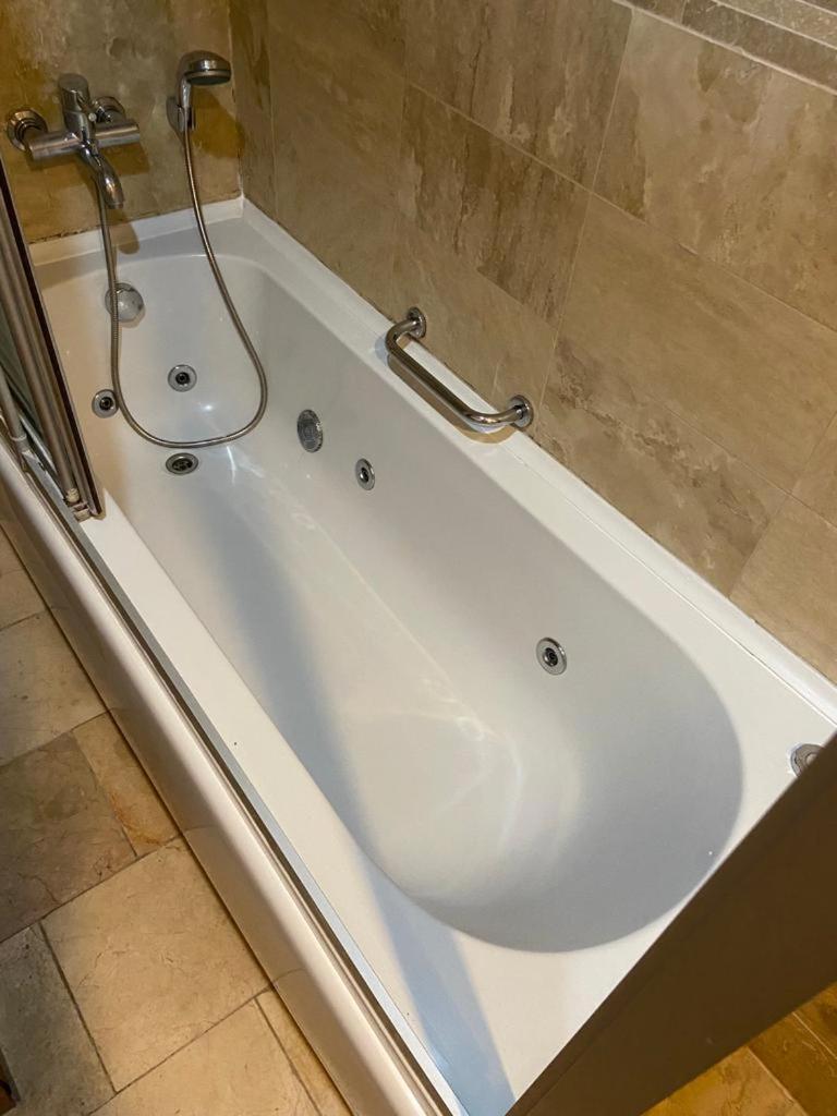 Appartement Goldcity 2 Chambres, Vue Sur Mer, Aquapark Non Inclus