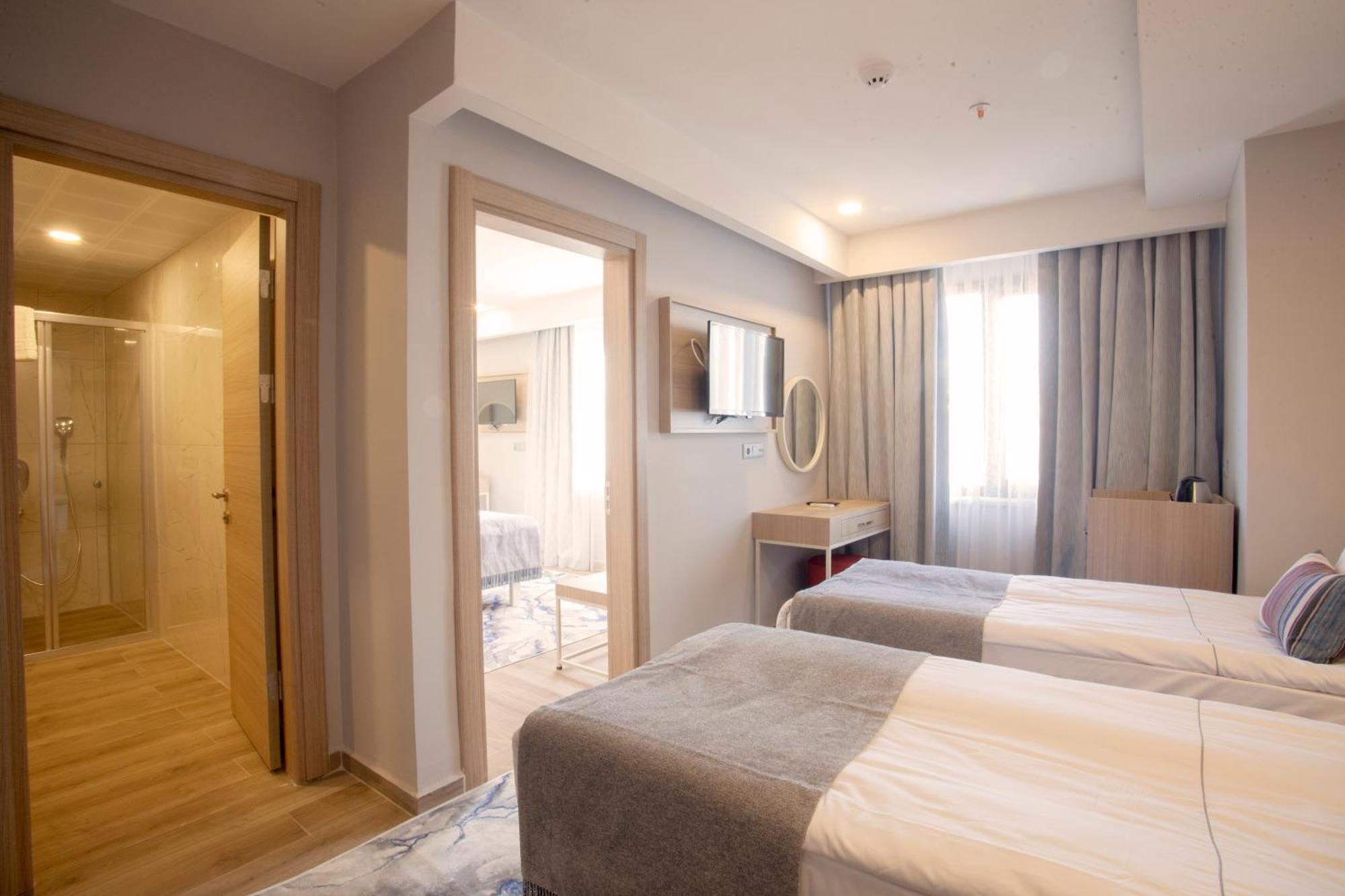Hotel Old Town Point & 4*
