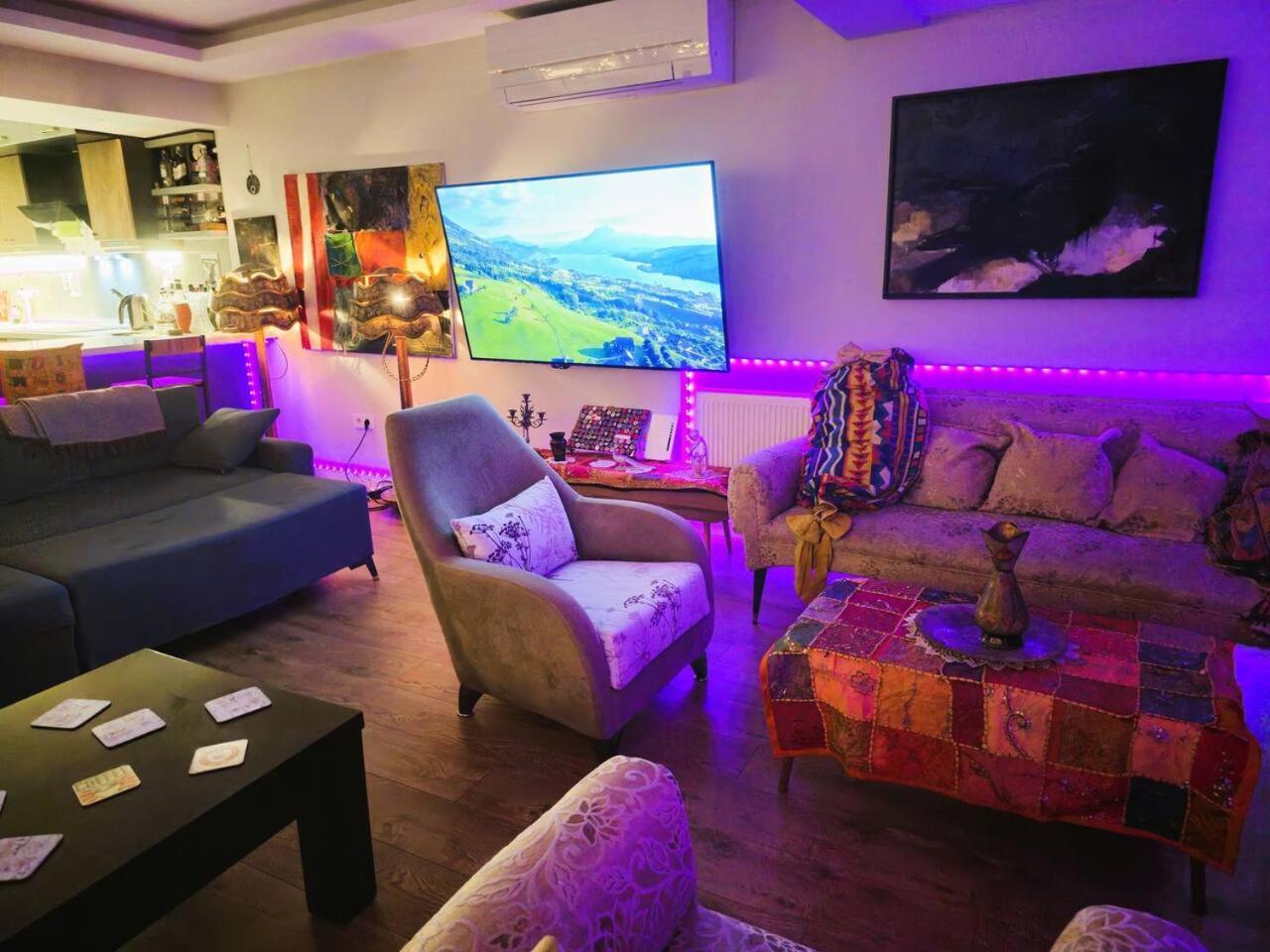 Elegant & Cozy Retreat Home, Center Gem By The Seaside, Steps From The Tram Apartment