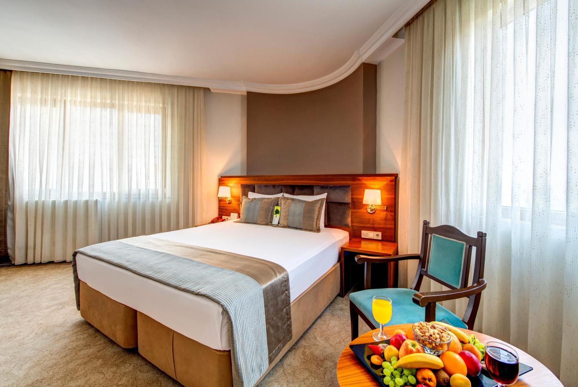 Bera Hotel 4*