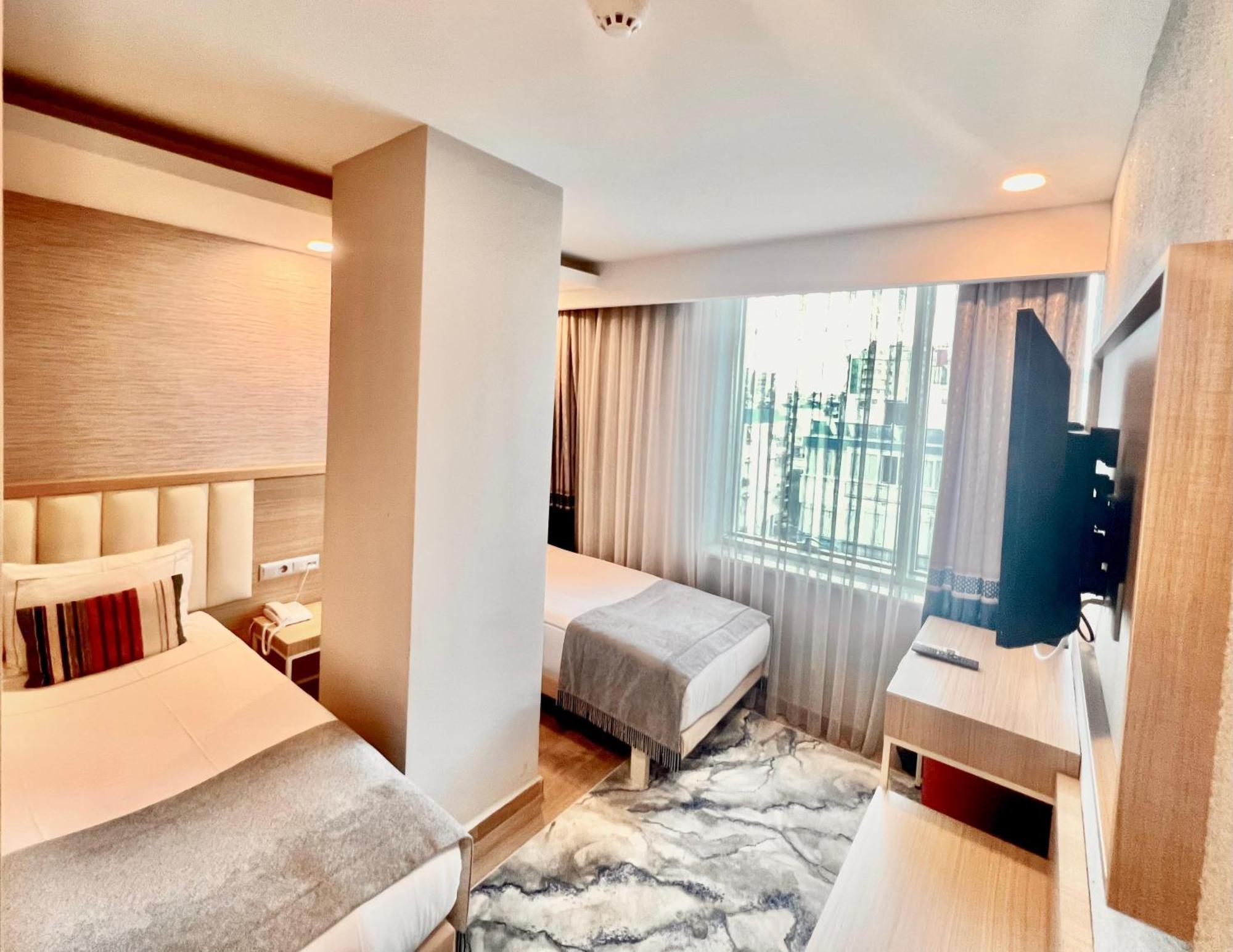 Old Town Point & Hotel 4*