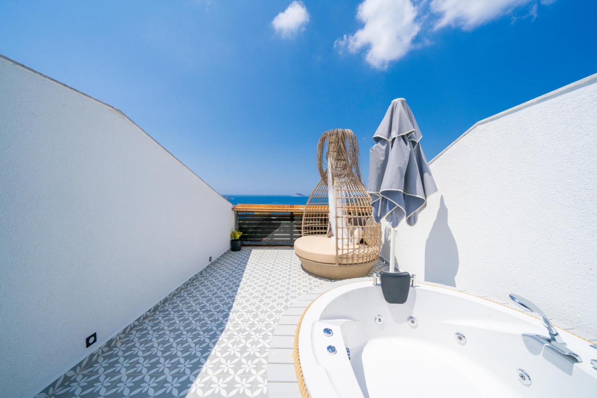 Hotel Lupia Suites