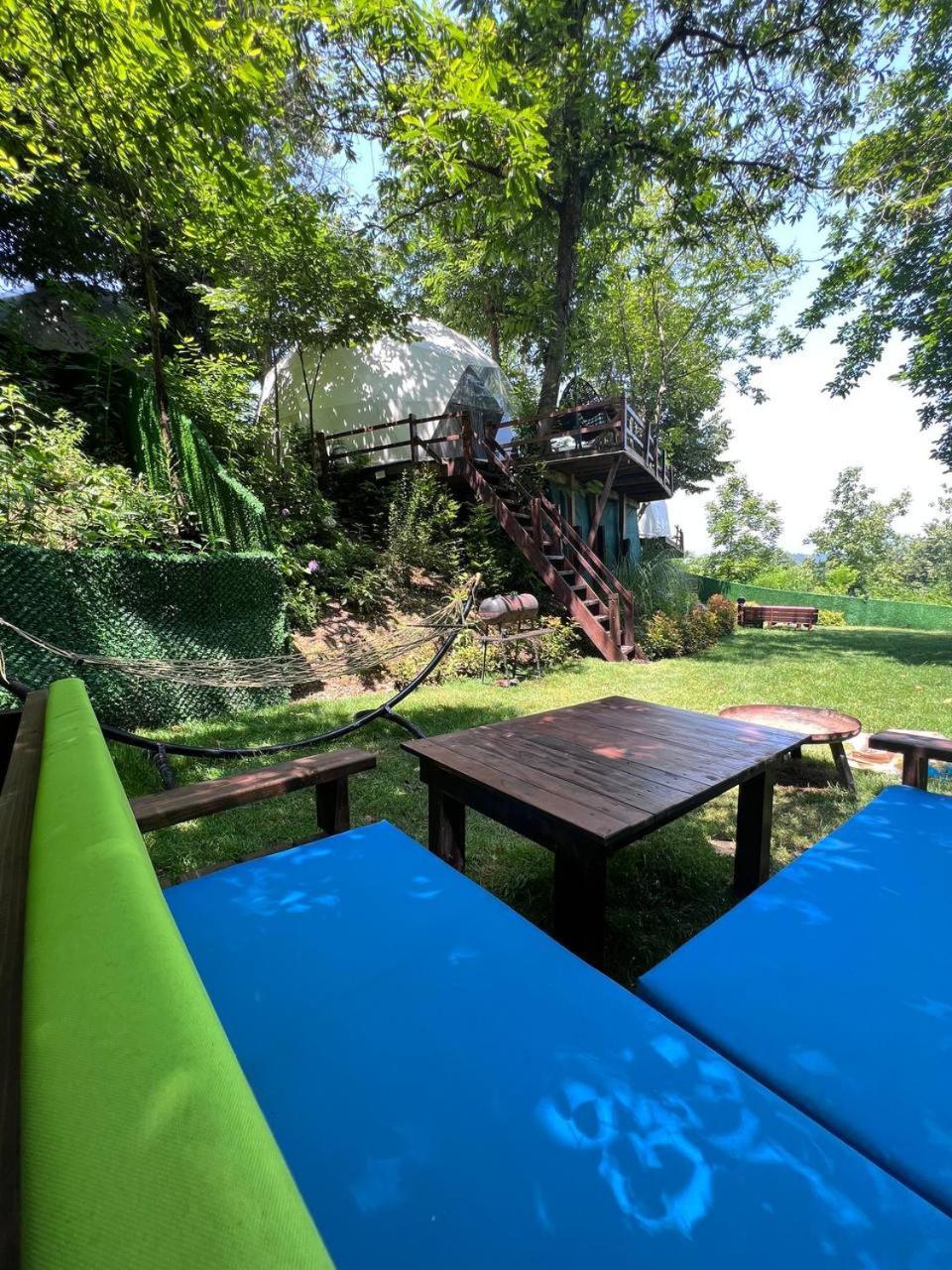 Me-ga Glamping Campsite *