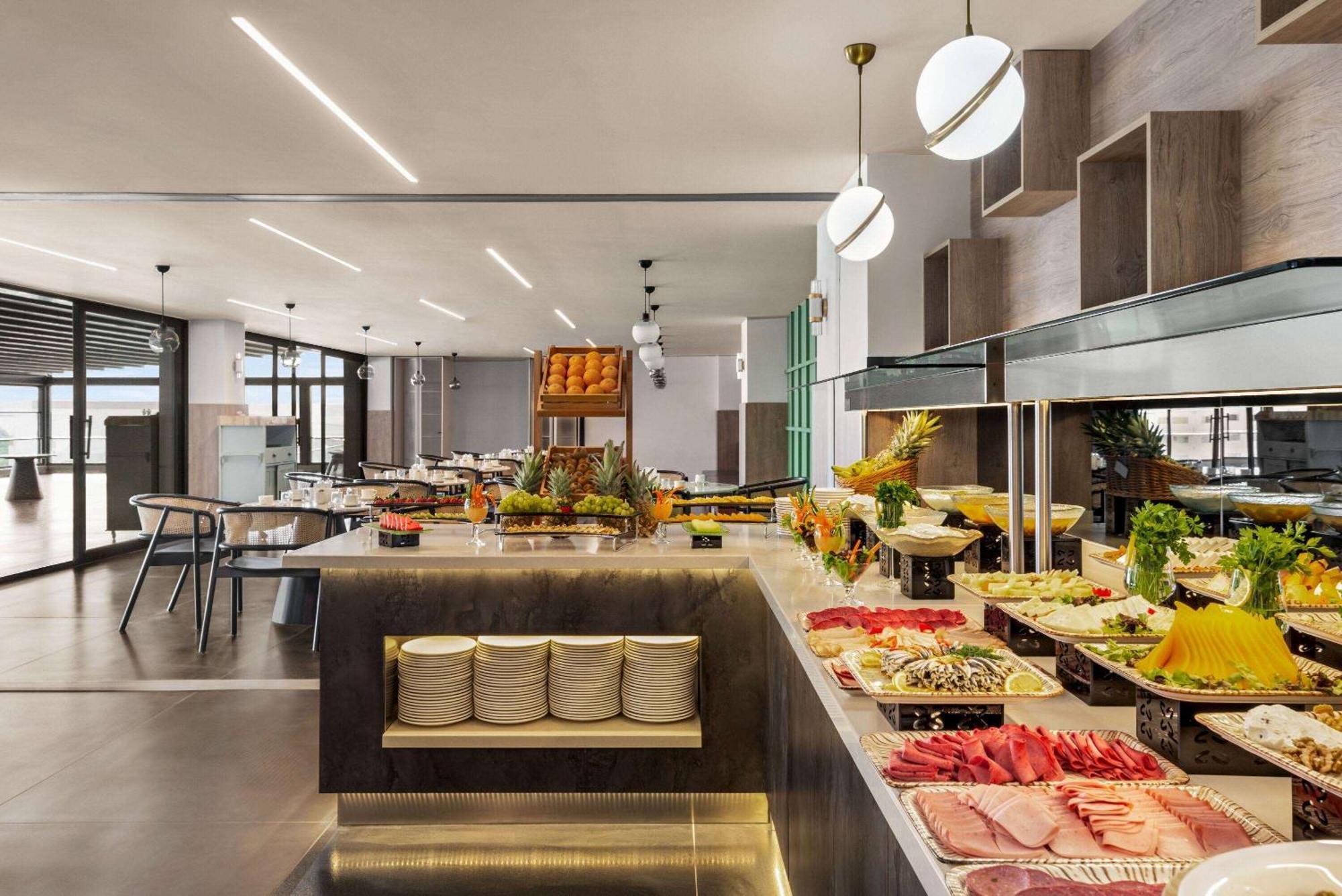 Ramada Plaza By Wyndham *