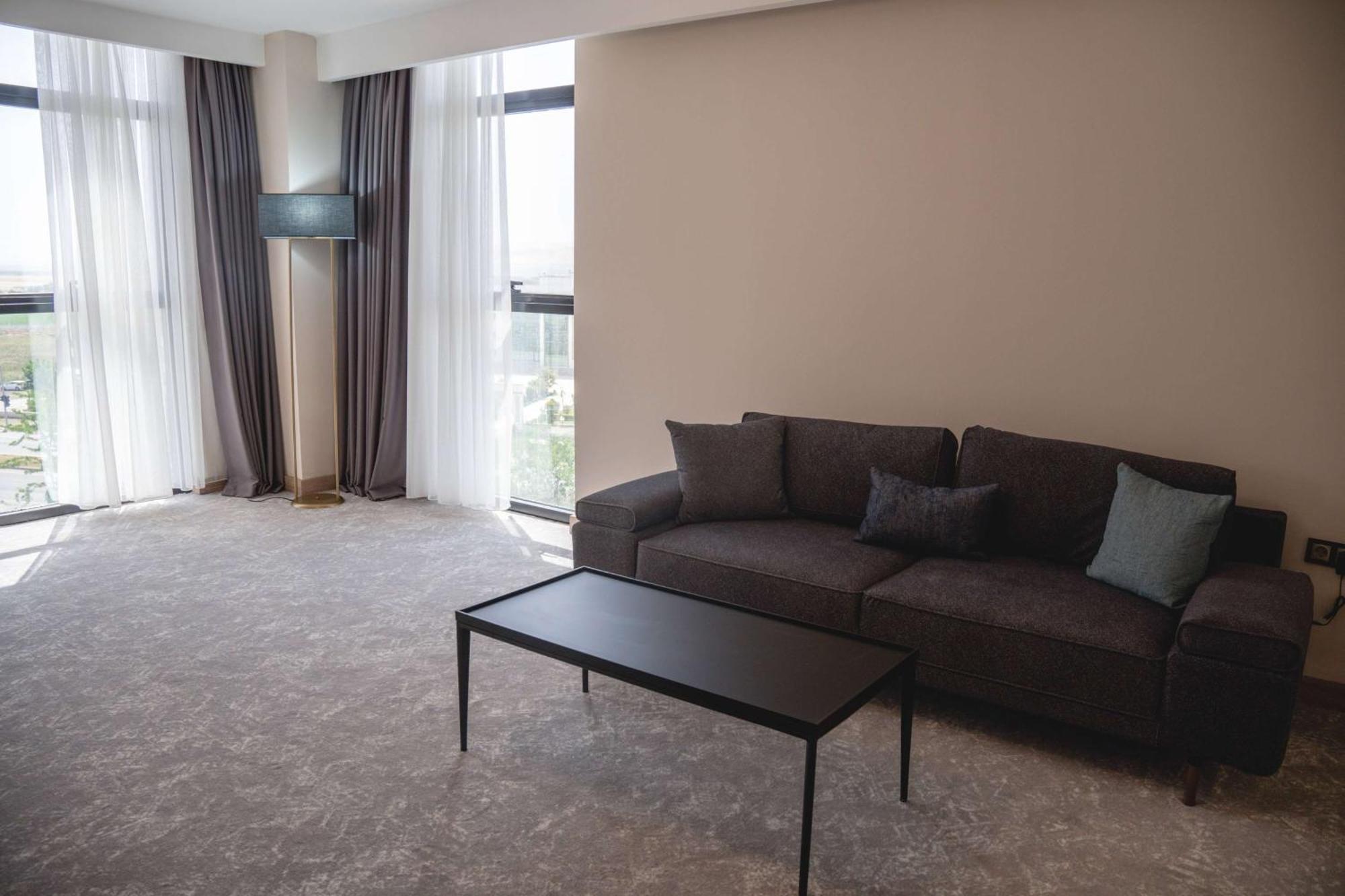 Ramada Plaza By Wyndham *