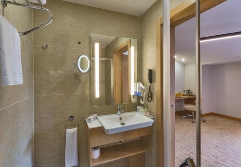 Boursier 1 & Hotel 4*