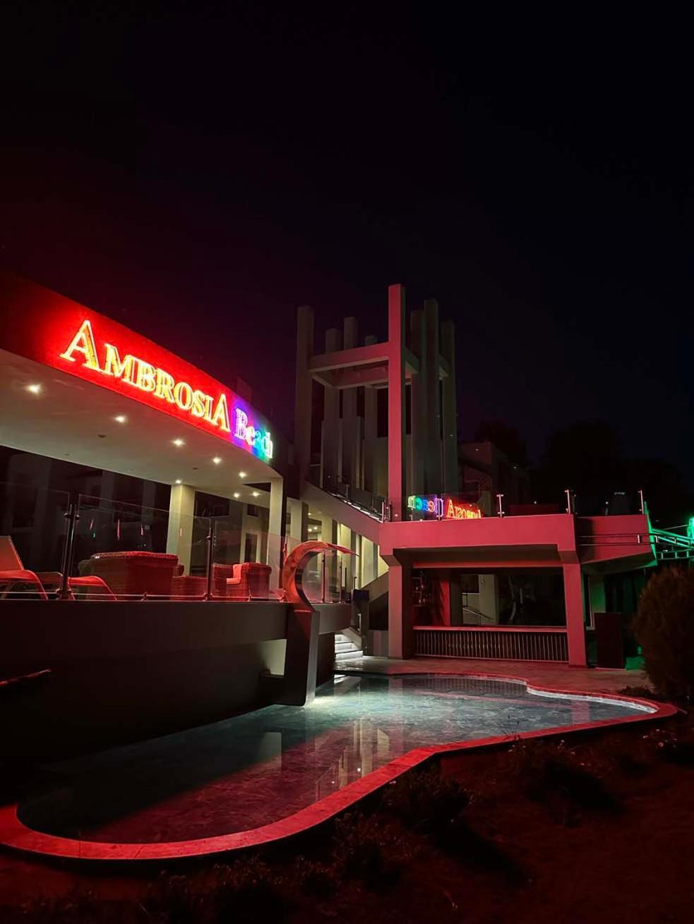 Ambrosia & 5*