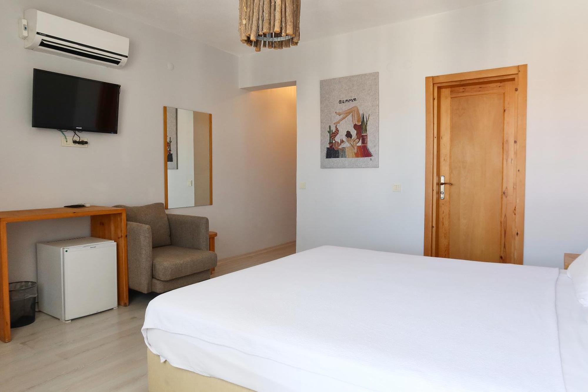 Zephyros Hotel