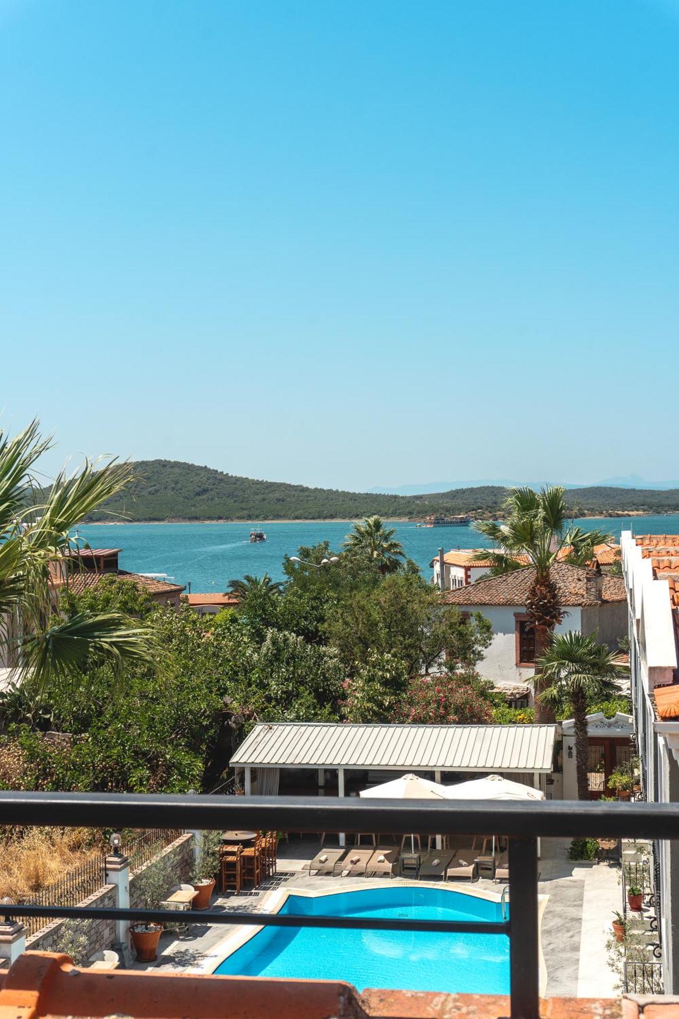 Hotel Kapya Cunda 3*
