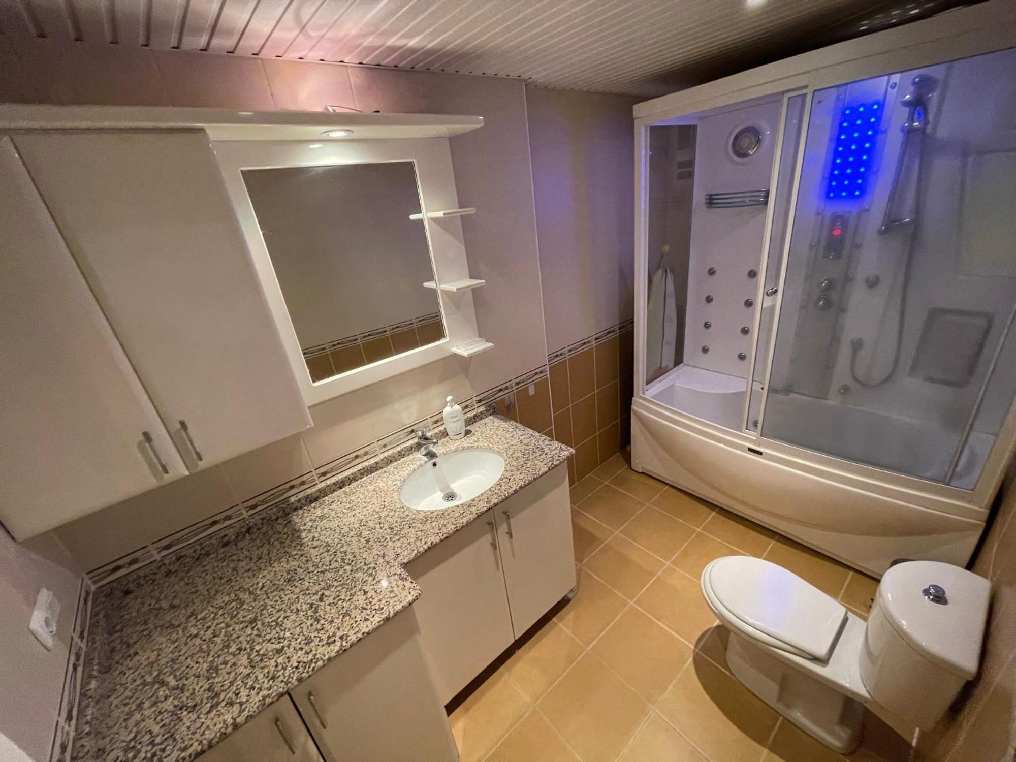 Apartment Sa Apartments! Family 2bd Flat 150m To The *