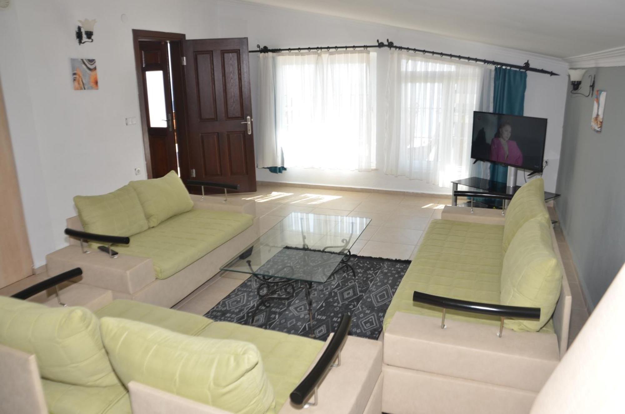 Villa Tulip