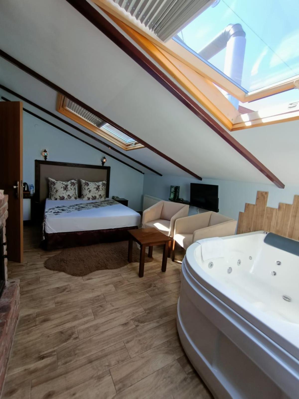 Beyaz Hotel *