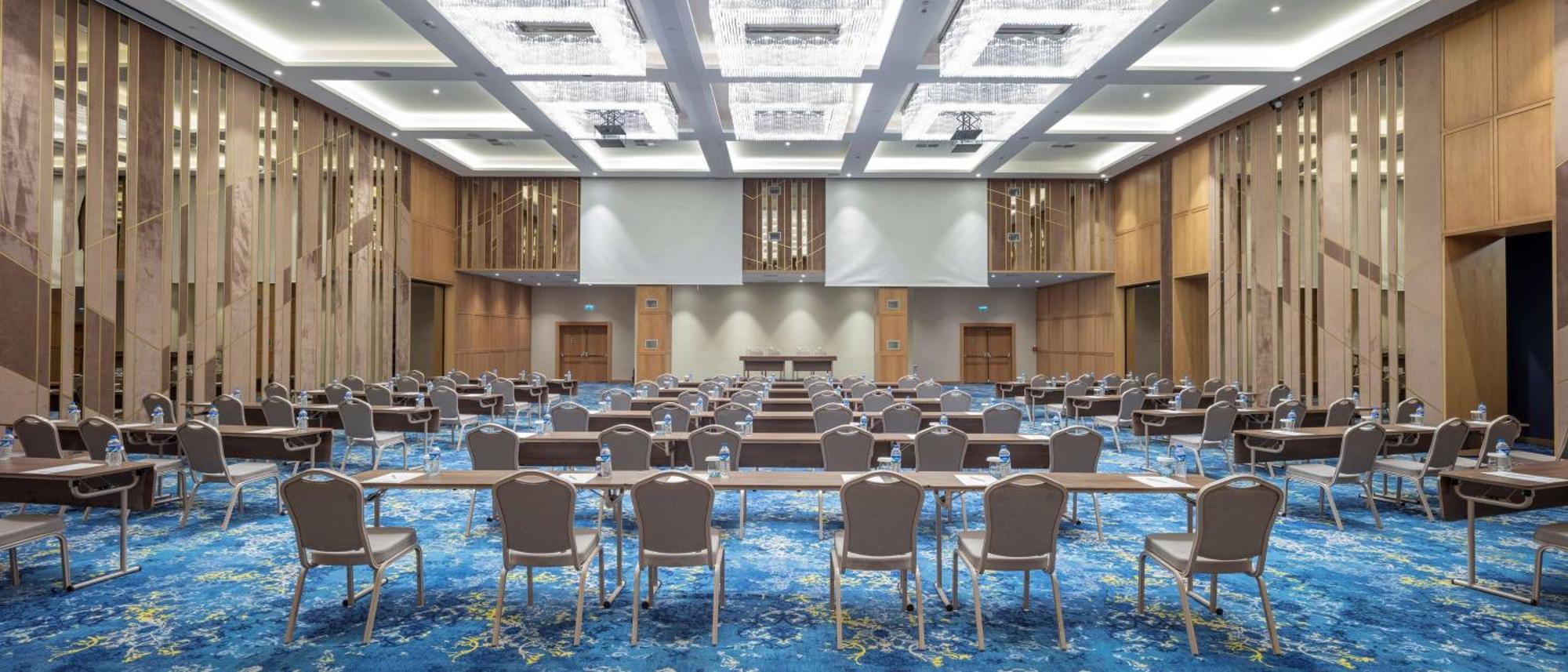 Hilton Garden 5*