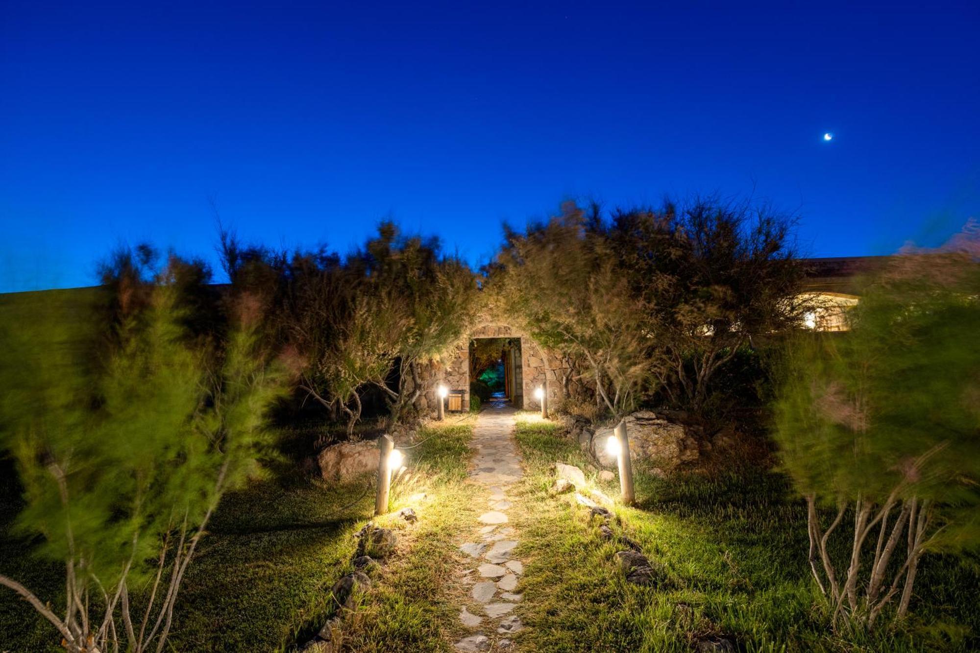 Hotel Surf Egitim Merkezi Gokceada