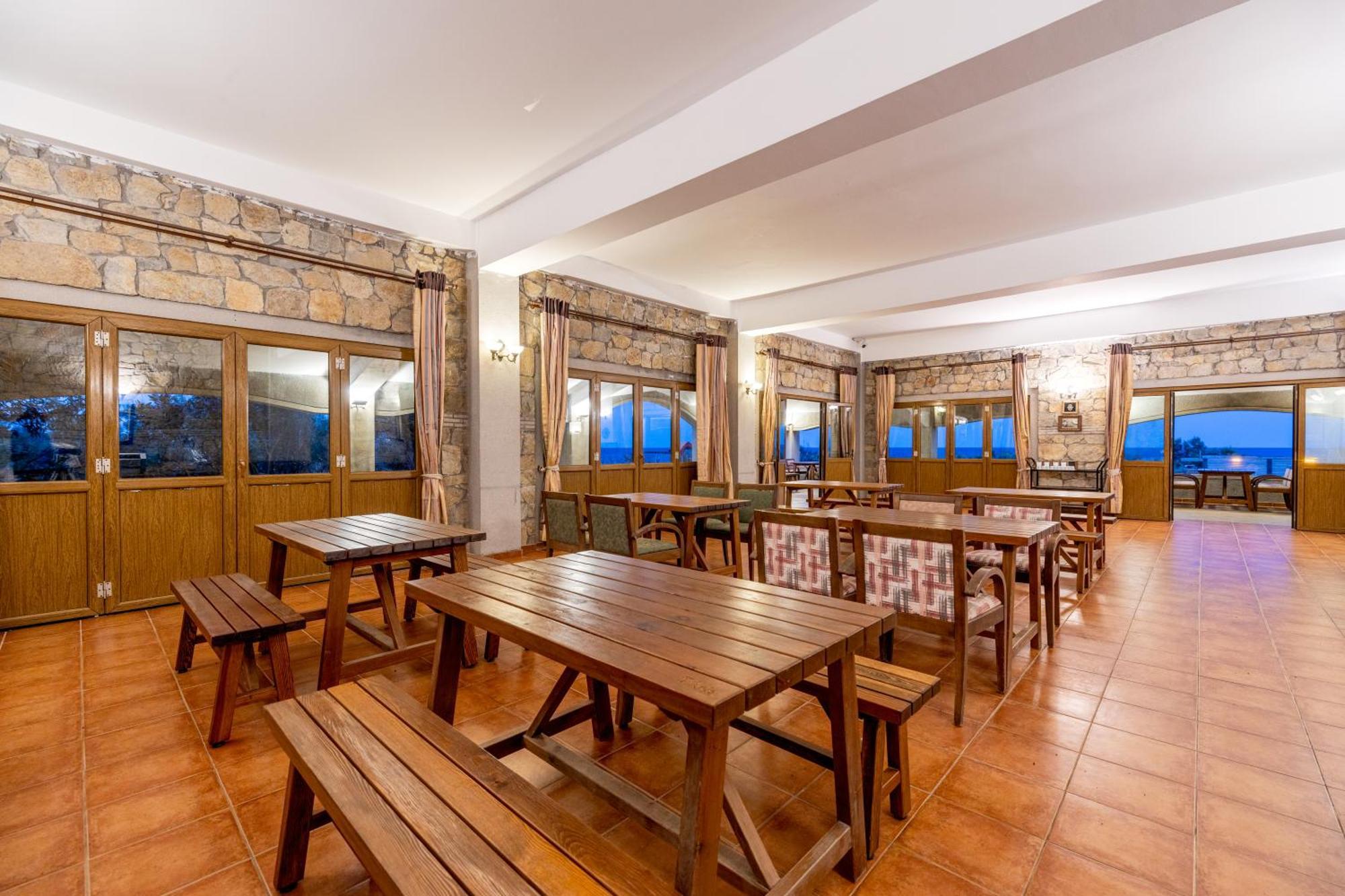 Hotel Surf Egitim Merkezi Gokceada