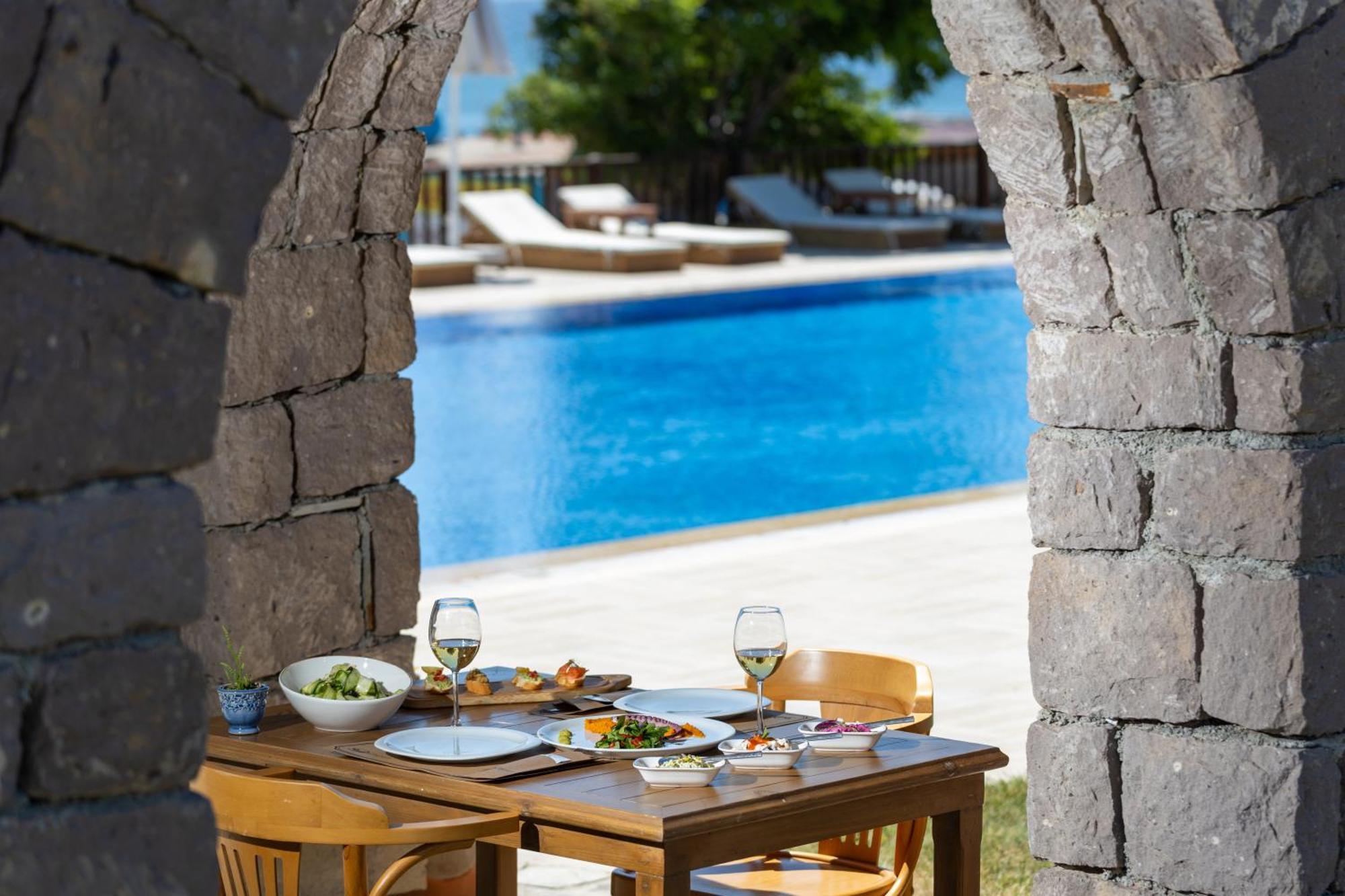 Cinarli Kasri Hotel Gokceada