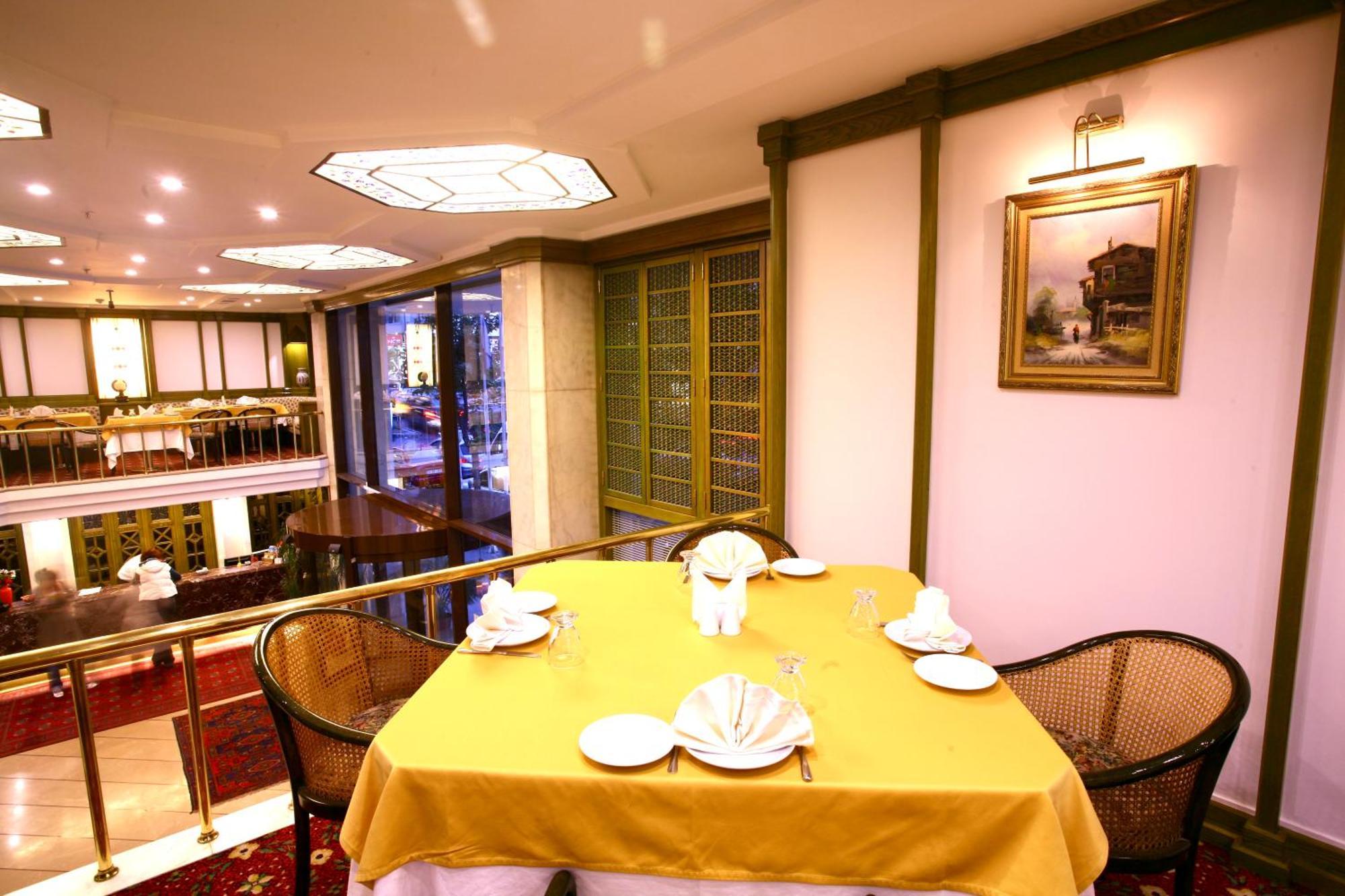 Royal Hotel 4*