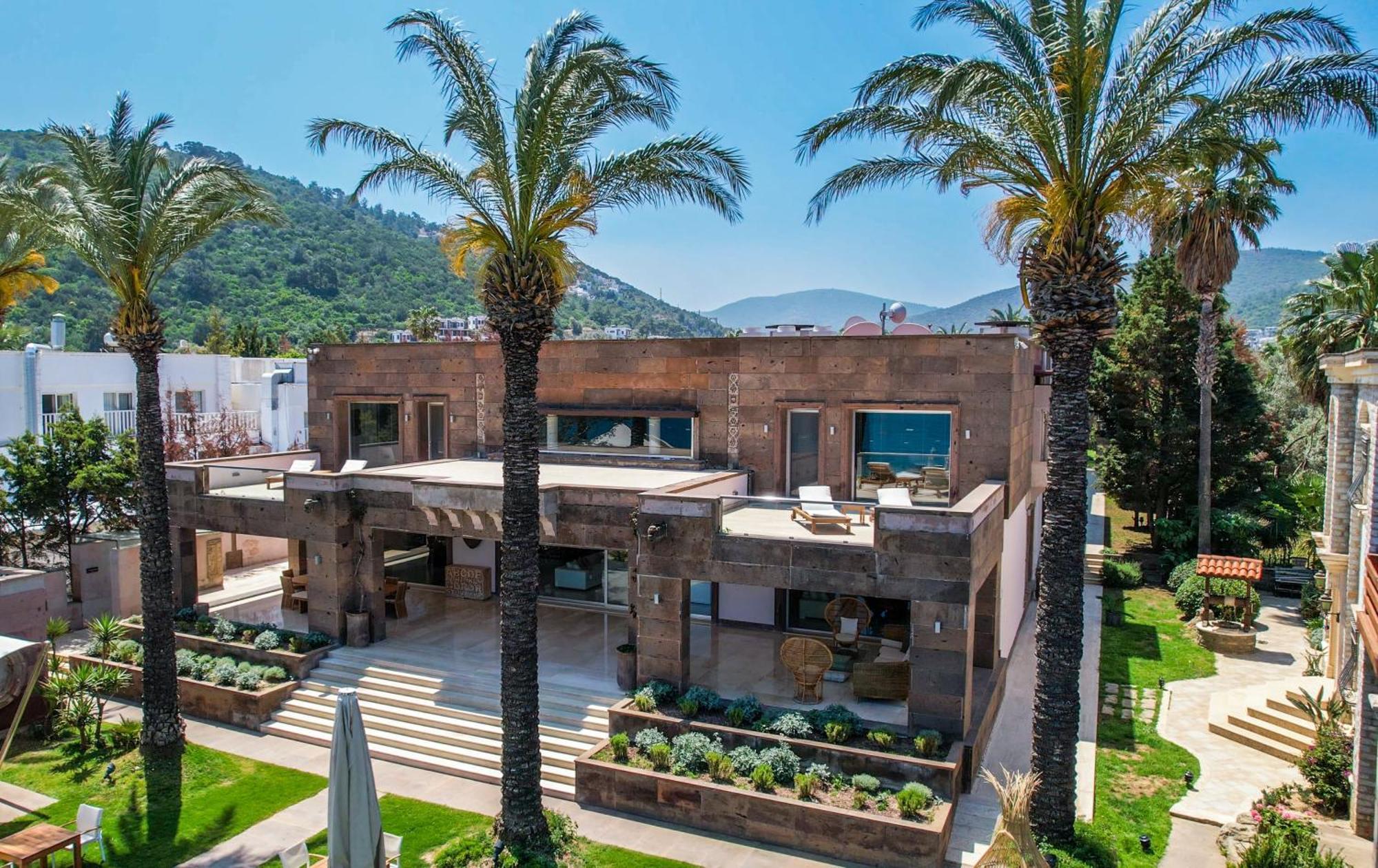 Casa Dell'arte Of Arts & Leisure Hotel 5*
