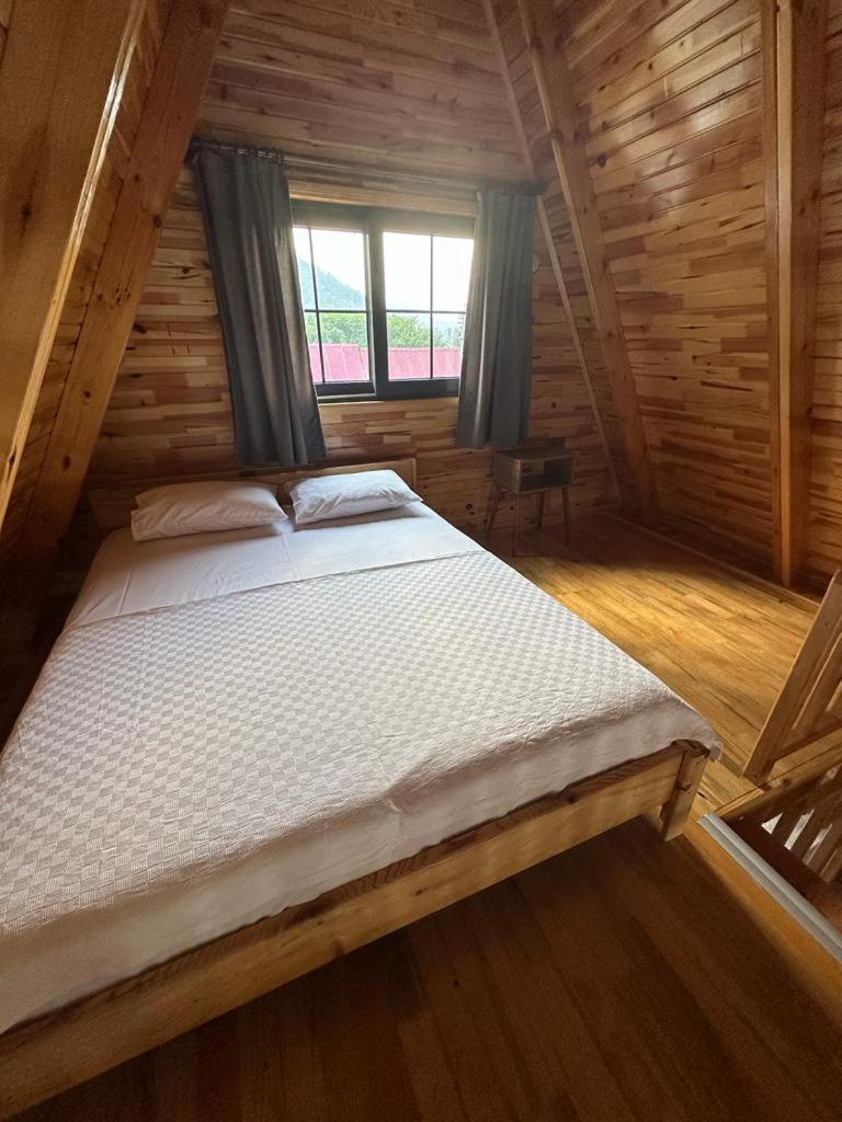 Aparthotel Lalin *