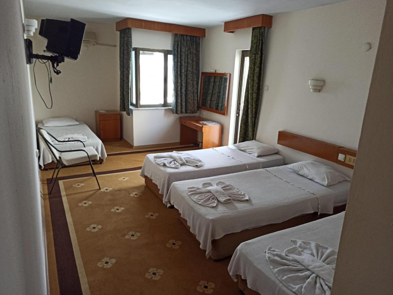 Hotel Dias 2*