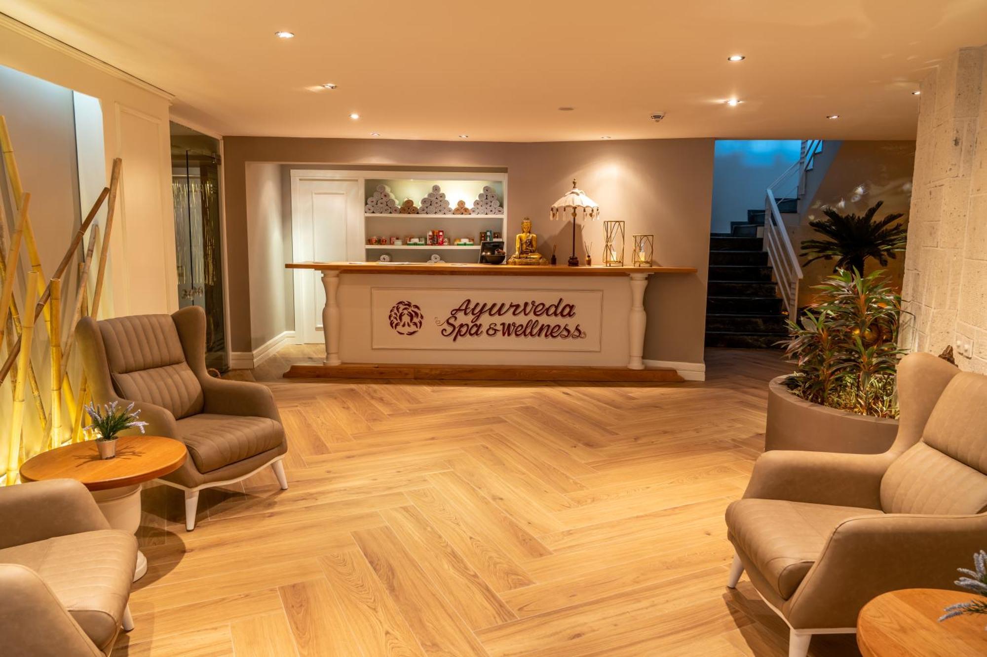 Warner Phokaia Hotel Foca