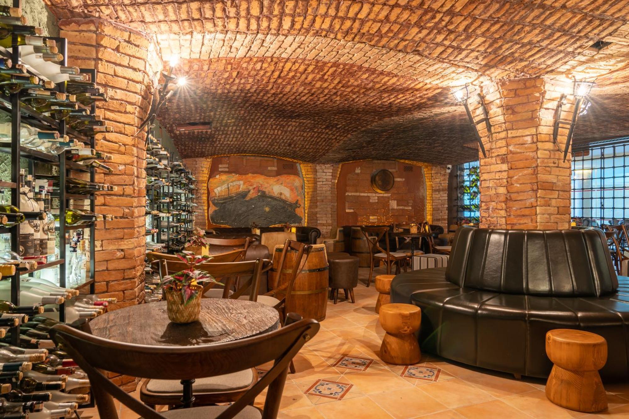 Warner Phokaia Hotel