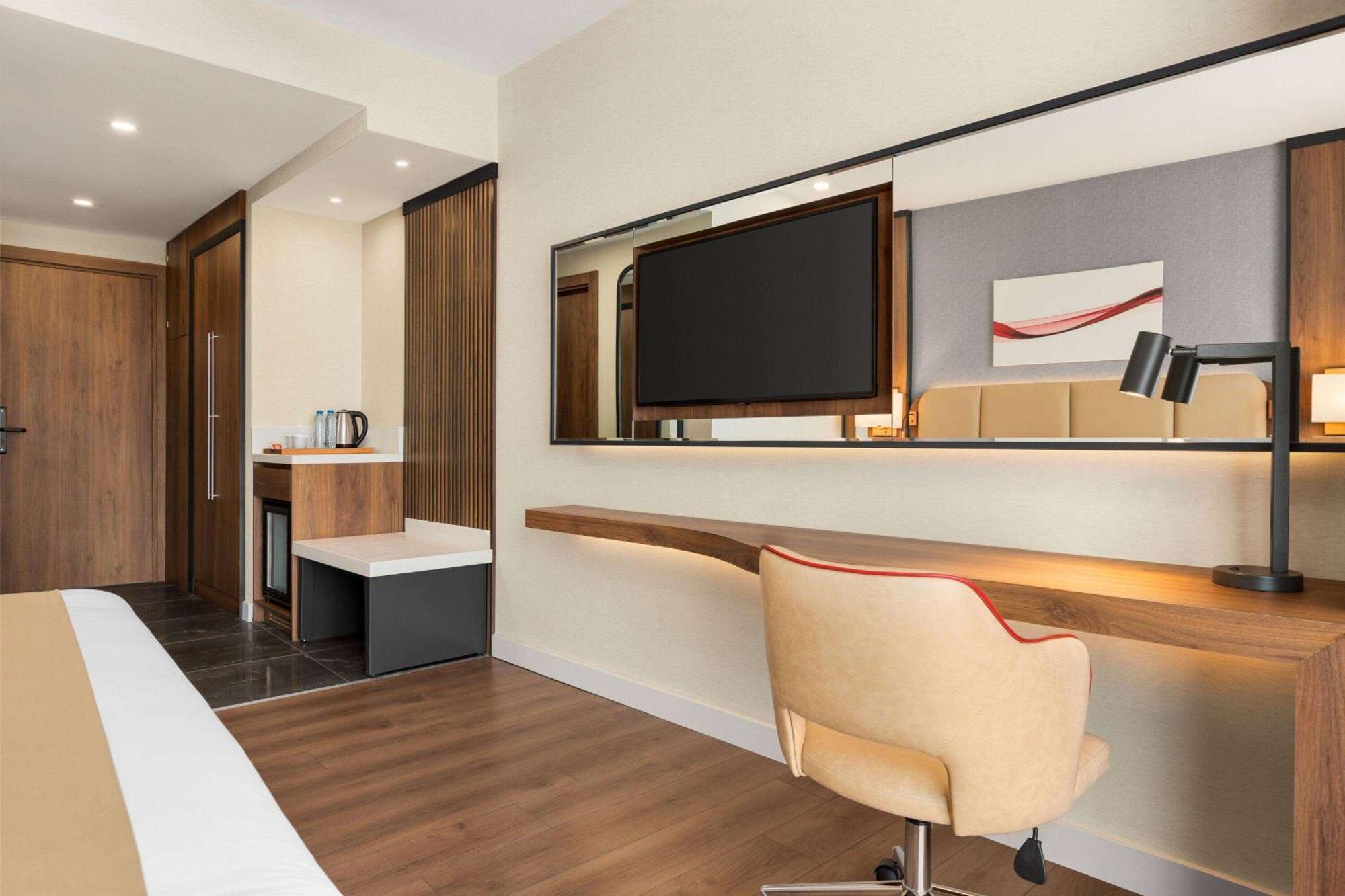 Ramada By Wyndham Karapinar Hotel 3*
