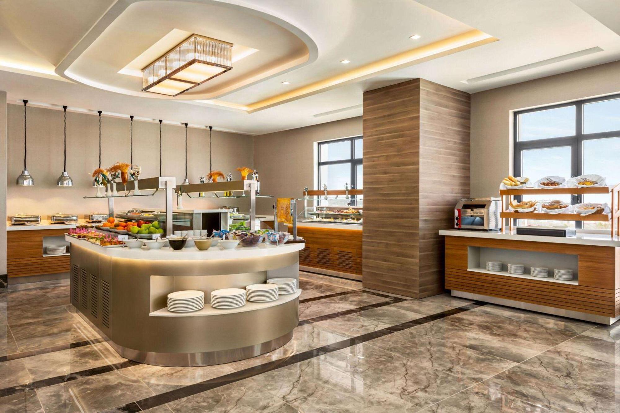 Hotel Ramada By Wyndham Karapinar