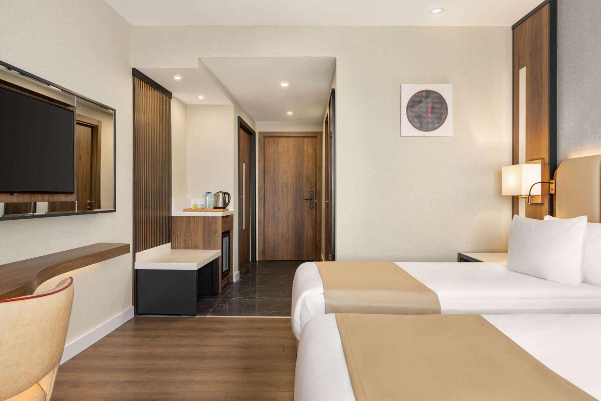 Ramada By Wyndham Karapinar 3*