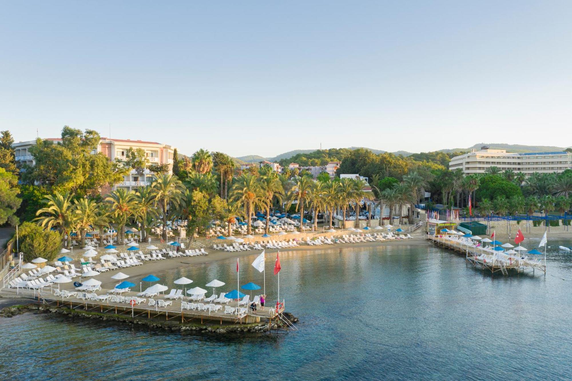 Resort Utopia & *
