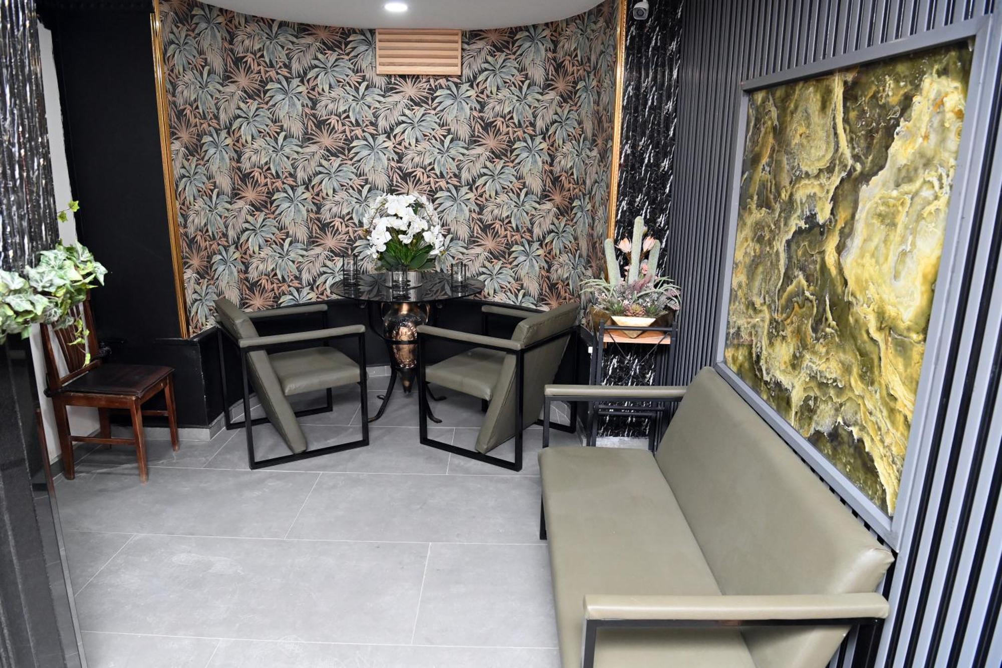 Hotel Safir